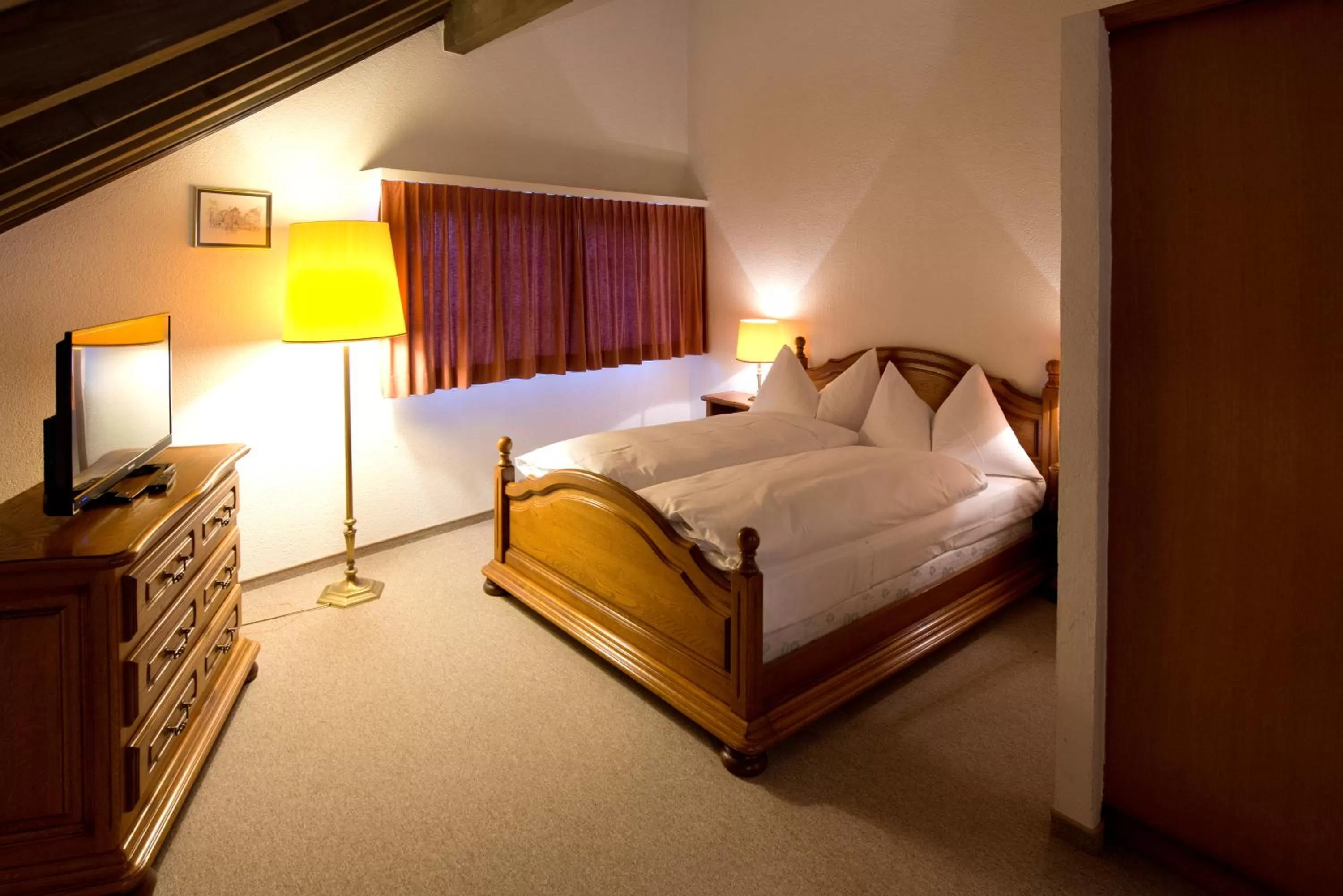 Bed in Landgasthof zu den drei Sternen