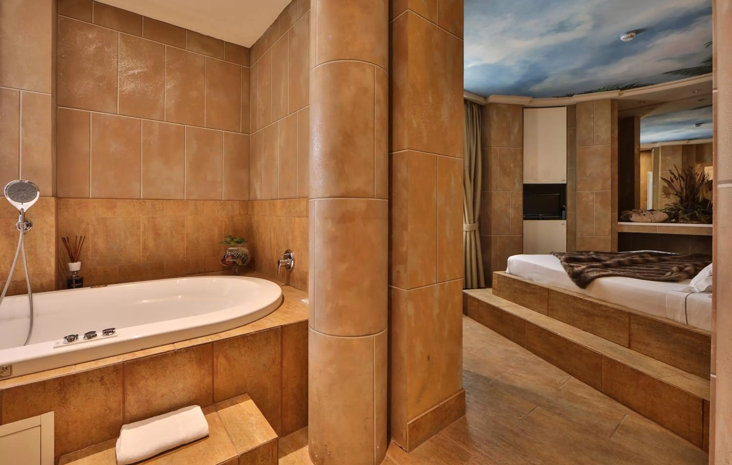 Bathroom, Bed in Hotel San Marco & Formula Club