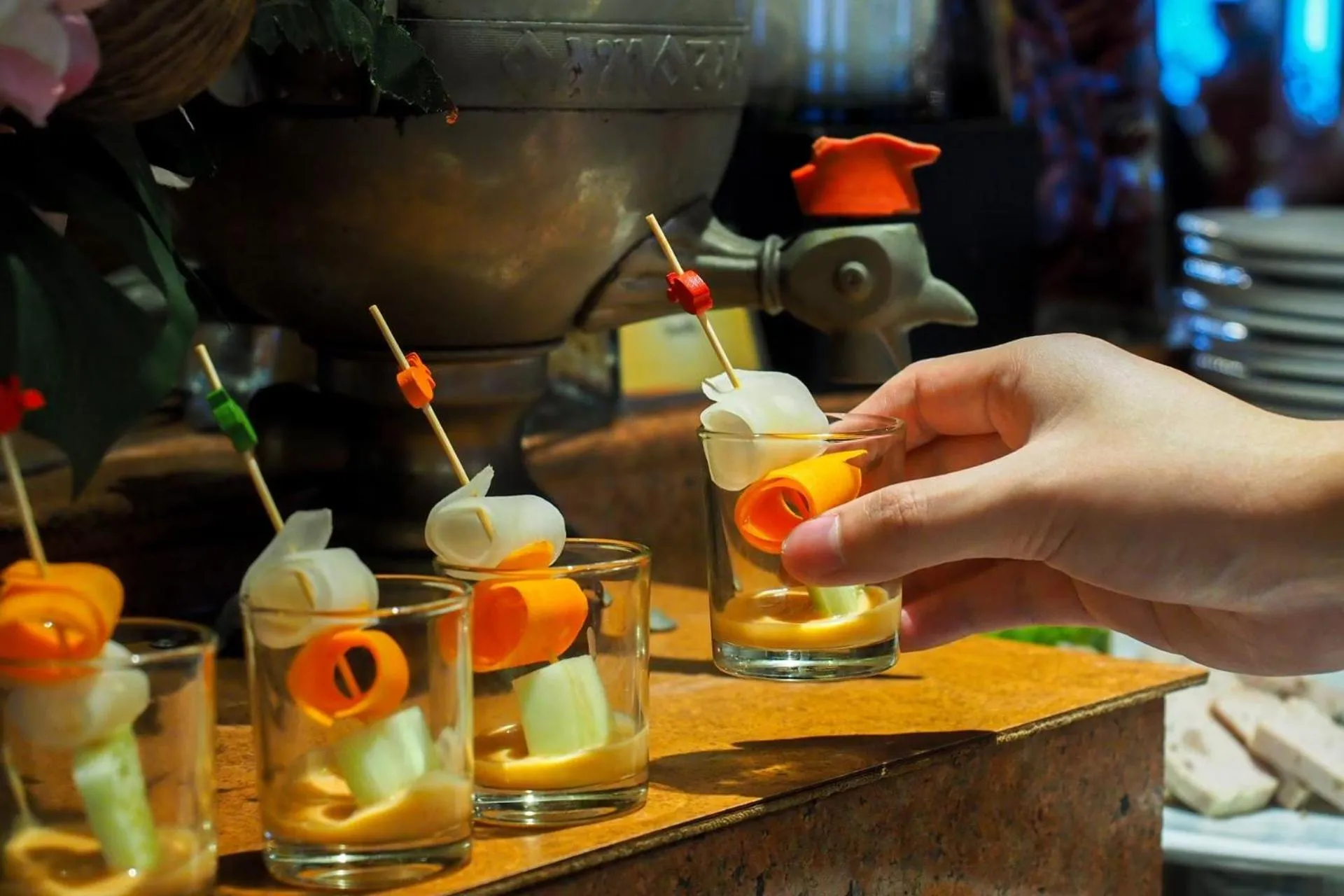 Restaurant/places to eat in Bangkok Palace Hotel