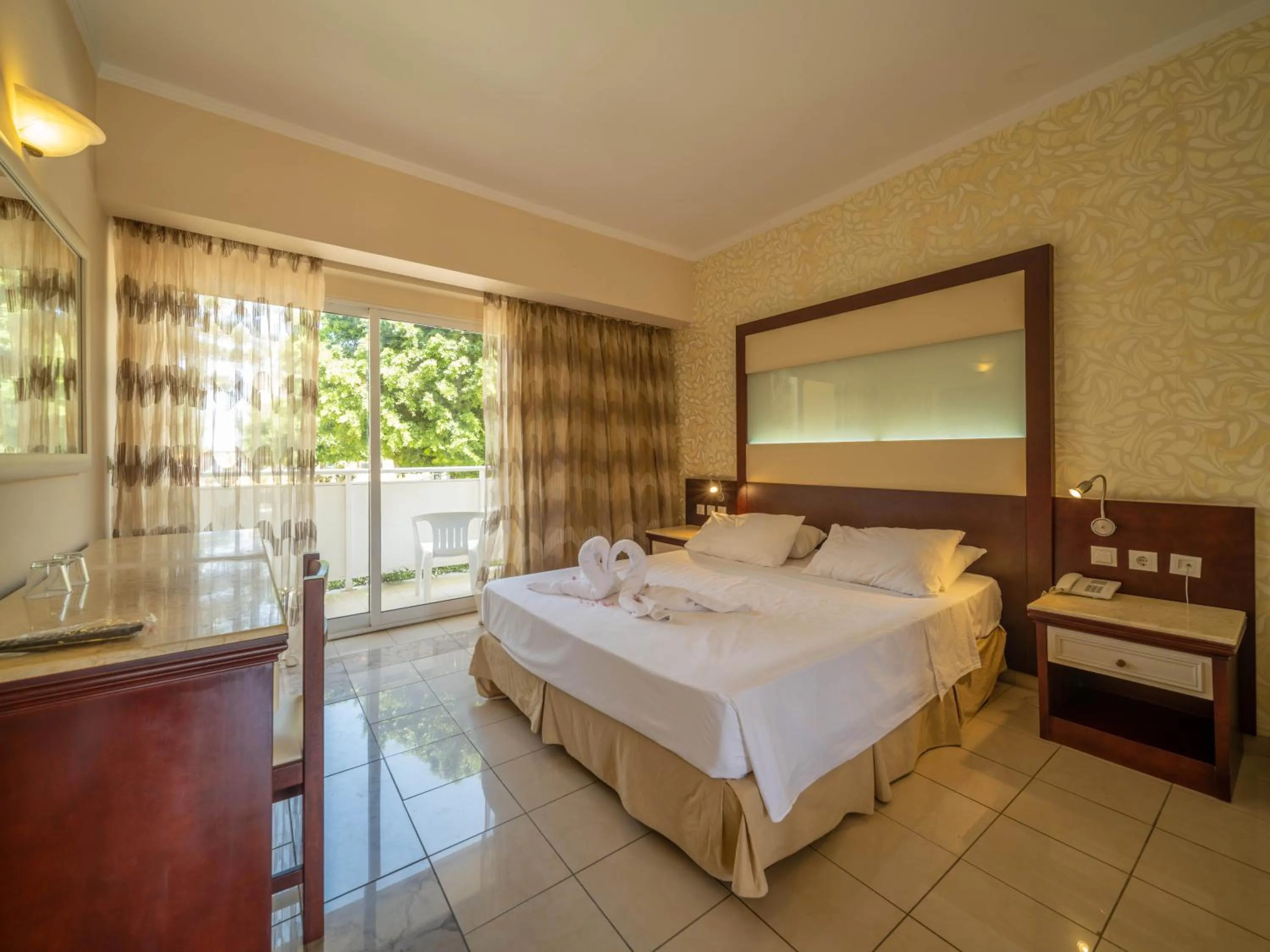 Bed in Sunshine Rhodes