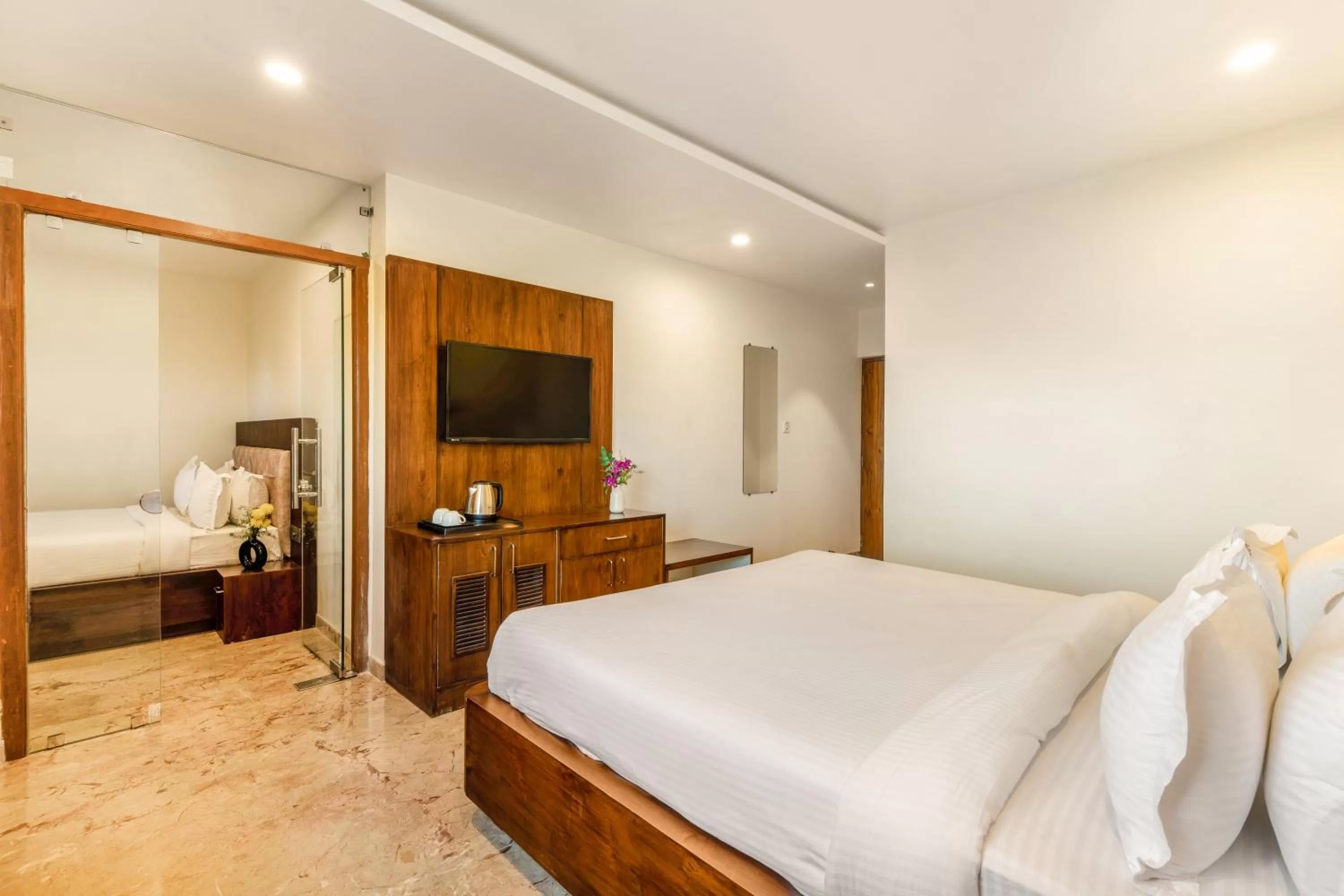 Bedroom, Bed in Seasons A Boutique Hotel