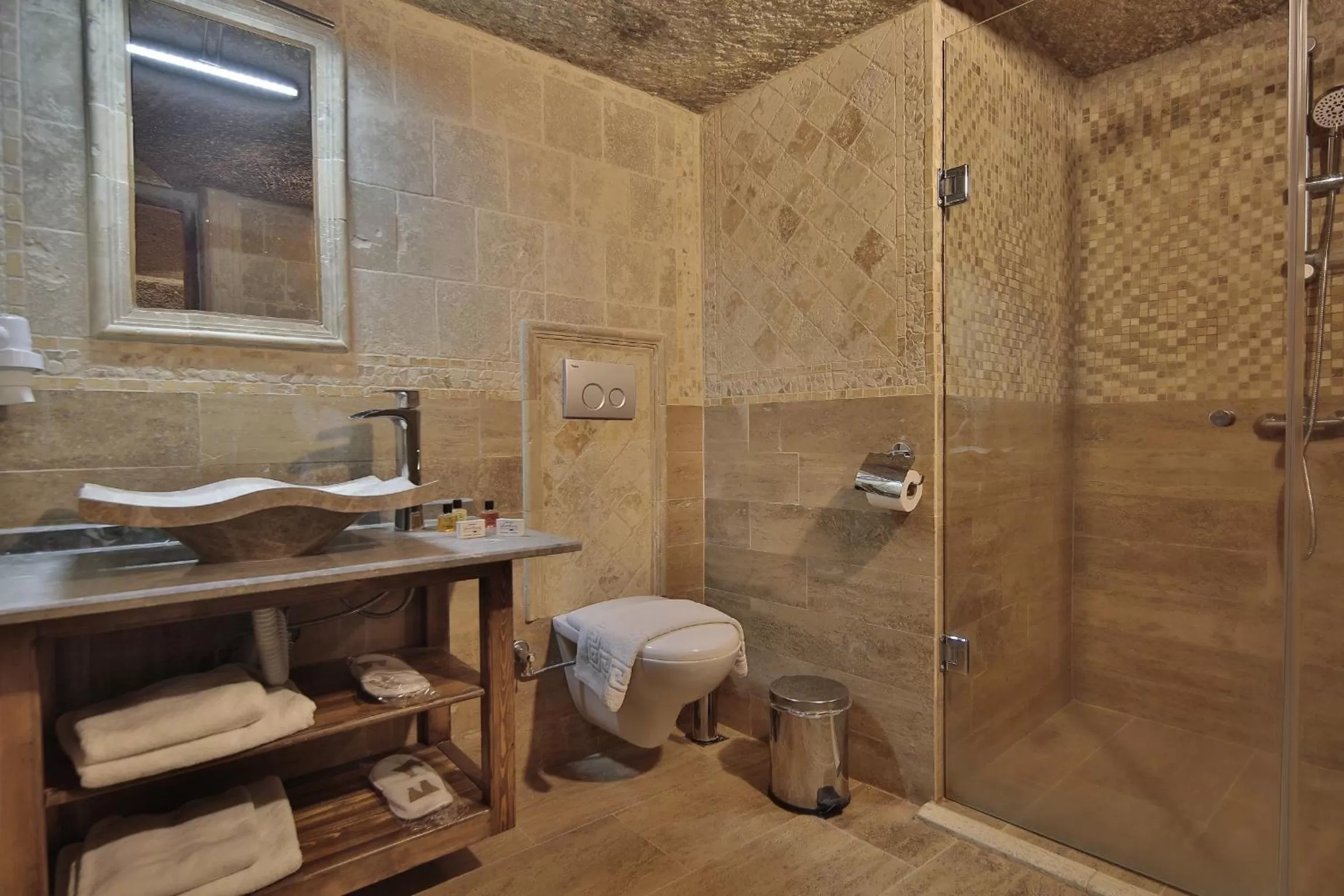 Bathroom in Shoestring Cave House