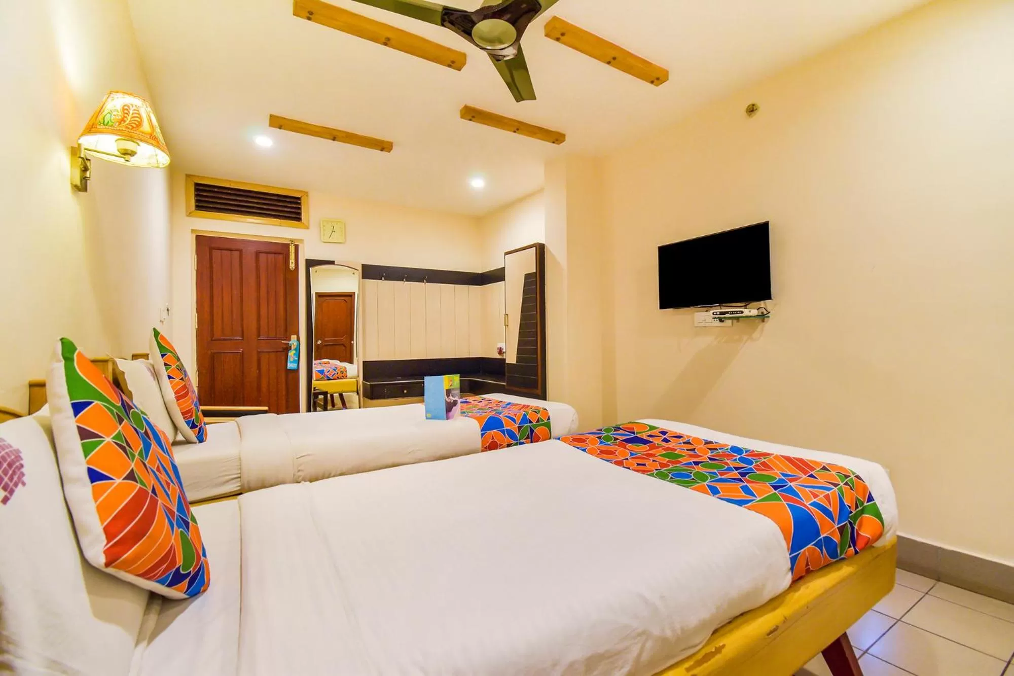 Bed in FabHotel Kinnera Comforts Railway Station