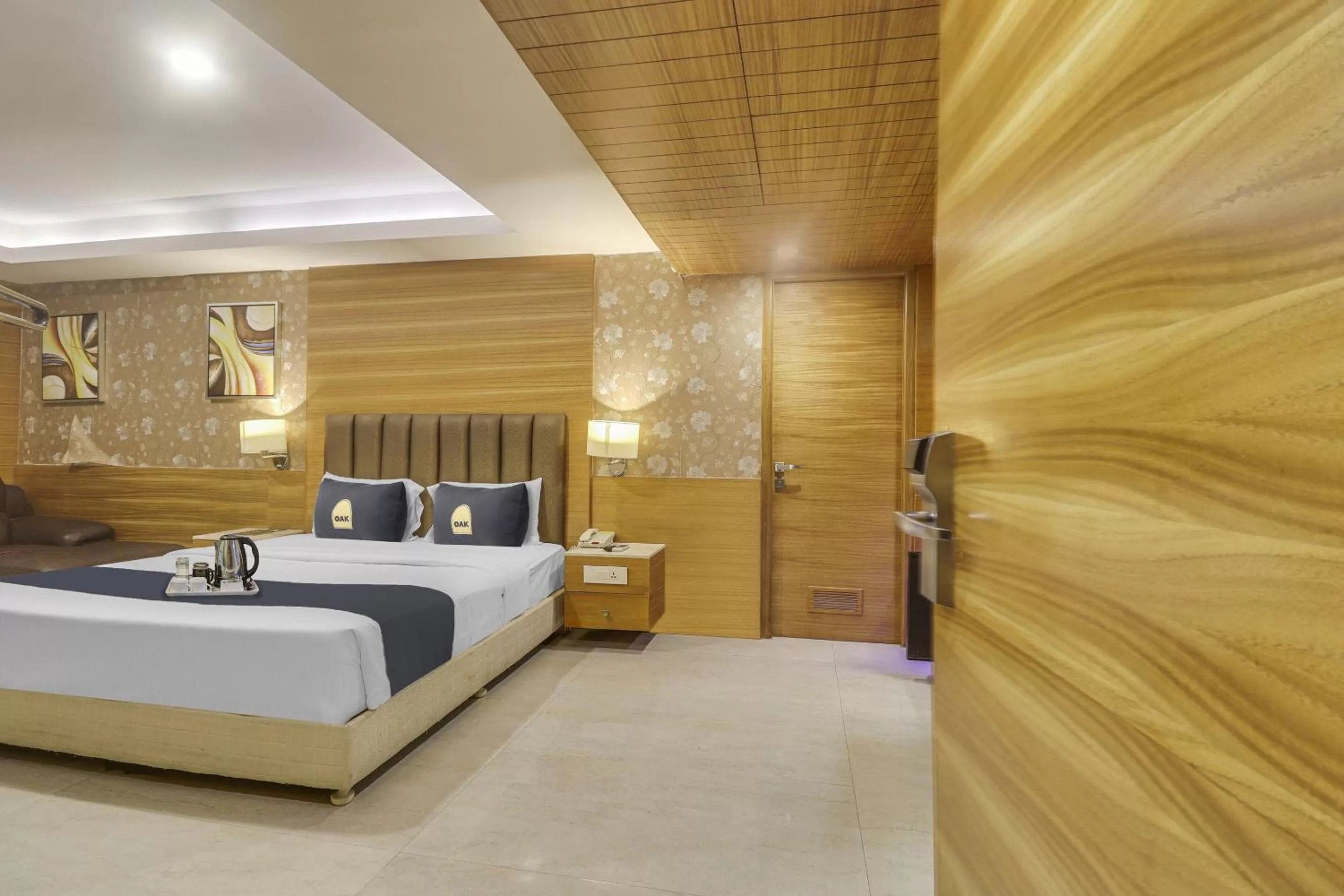 Bedroom, Bed in Palette - Hotel Chennai La Palace