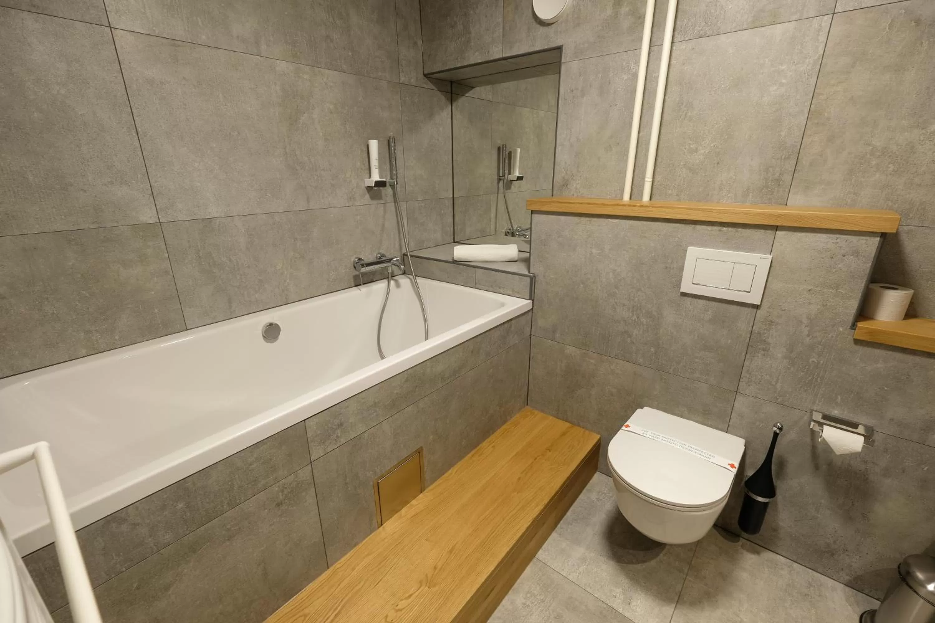 Toilet in Hotel Kunst