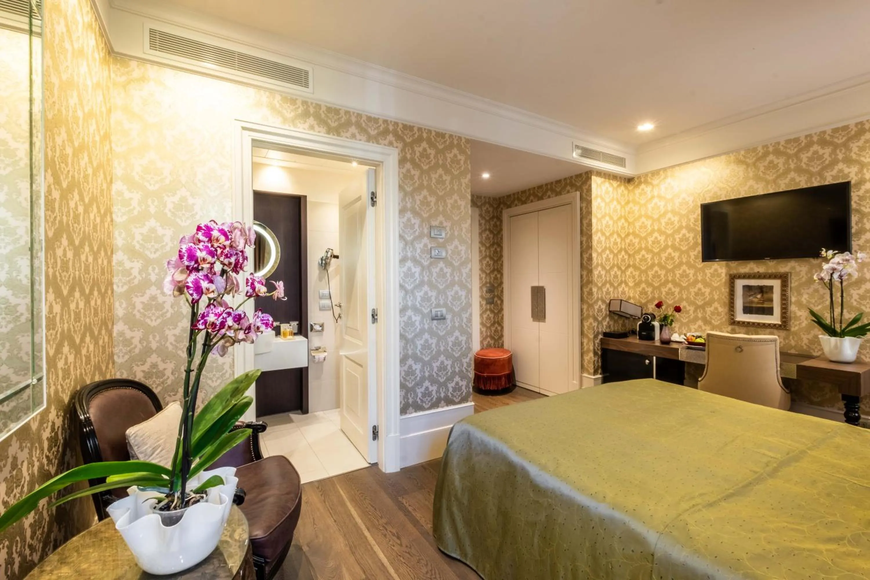 Bed in Hotel Moresco