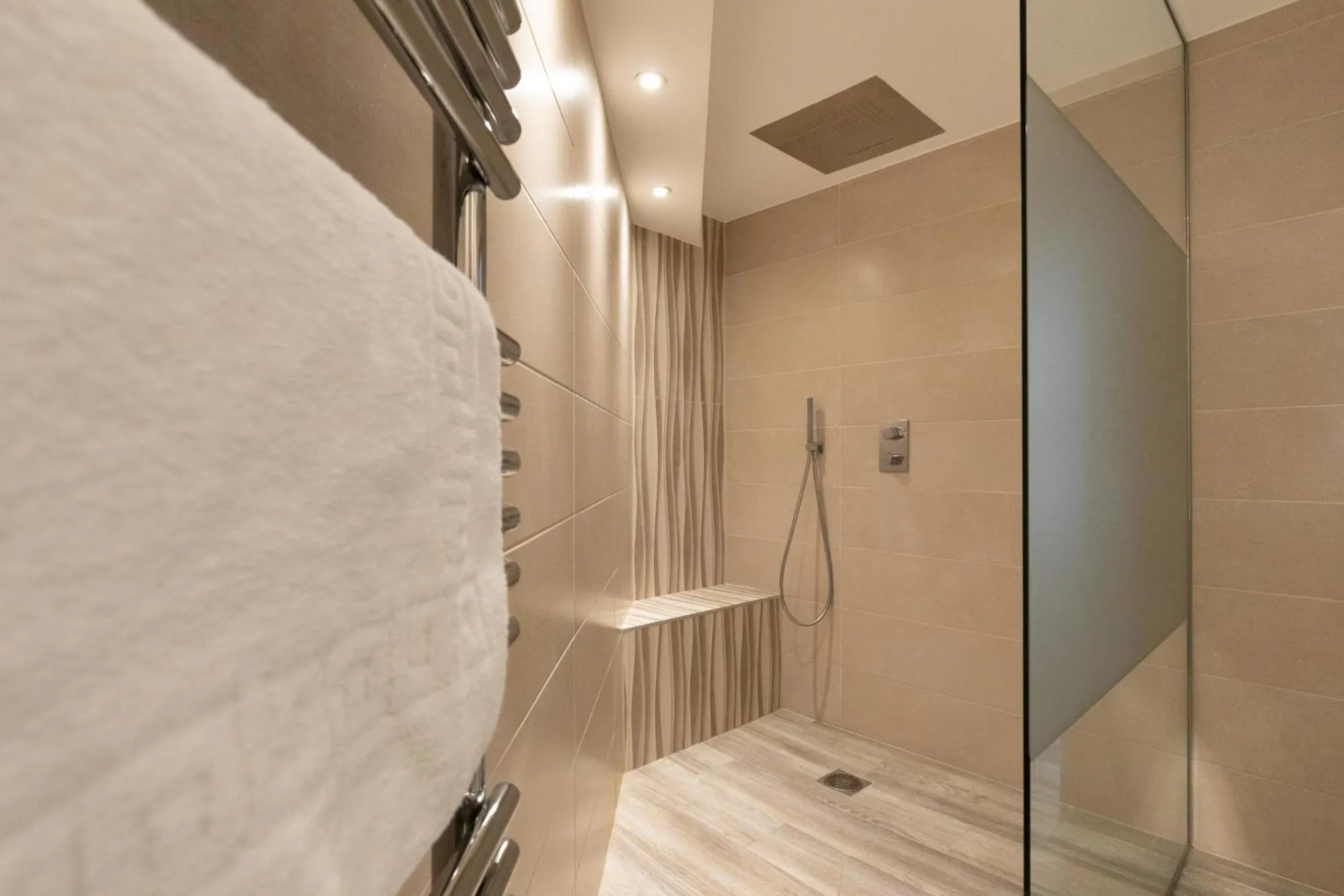 Shower in Hotel Europe