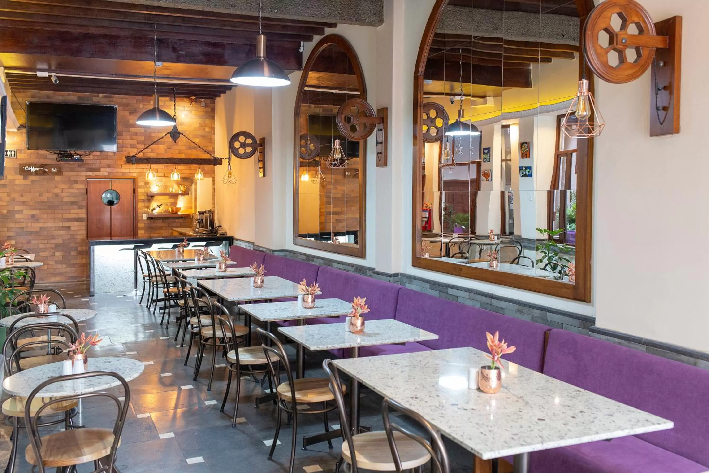 Restaurant/places to eat in Hotel Colonial San Agustin