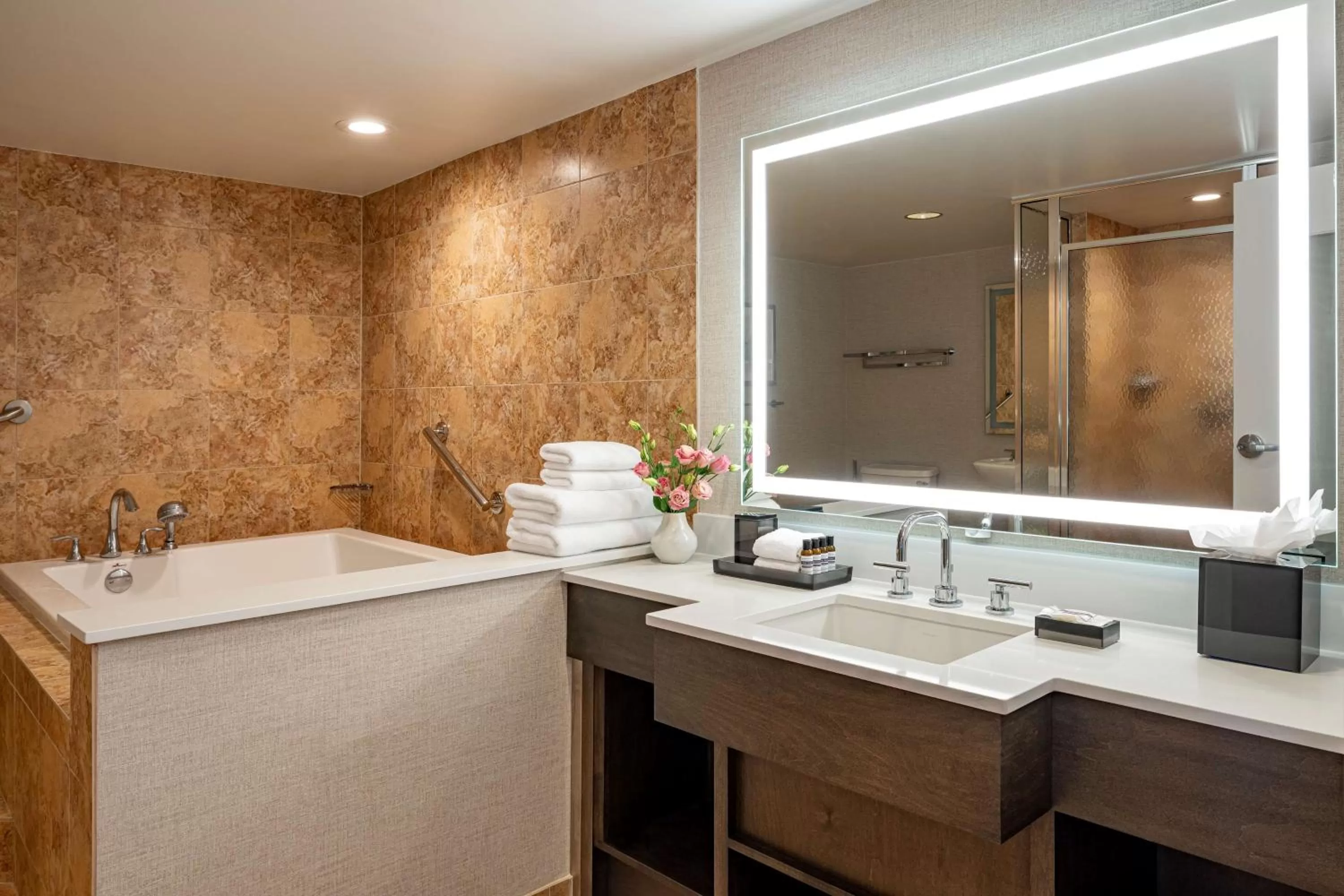 Bathroom in Hyatt Regency Orlando International Airport Hotel