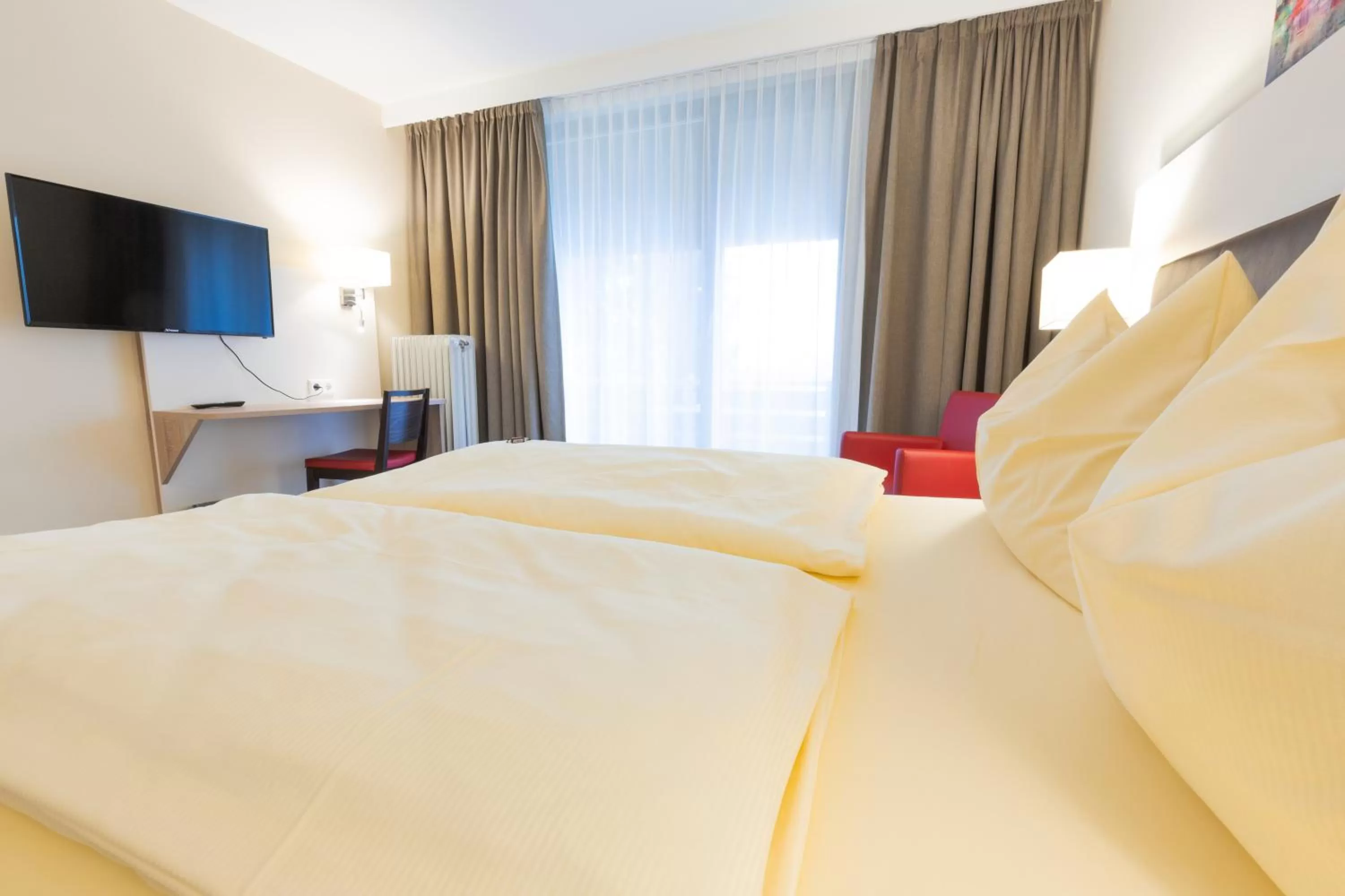 Bed in Montana Landhotel Gummersbach-Nord