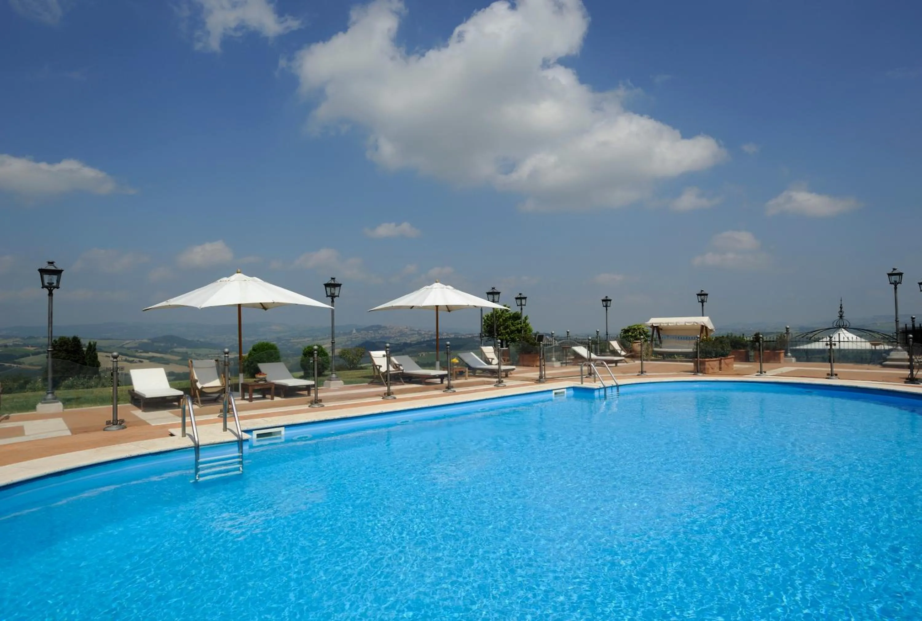 Swimming pool in Relais Todini - Residenza d'epoca - Luxury Historic house