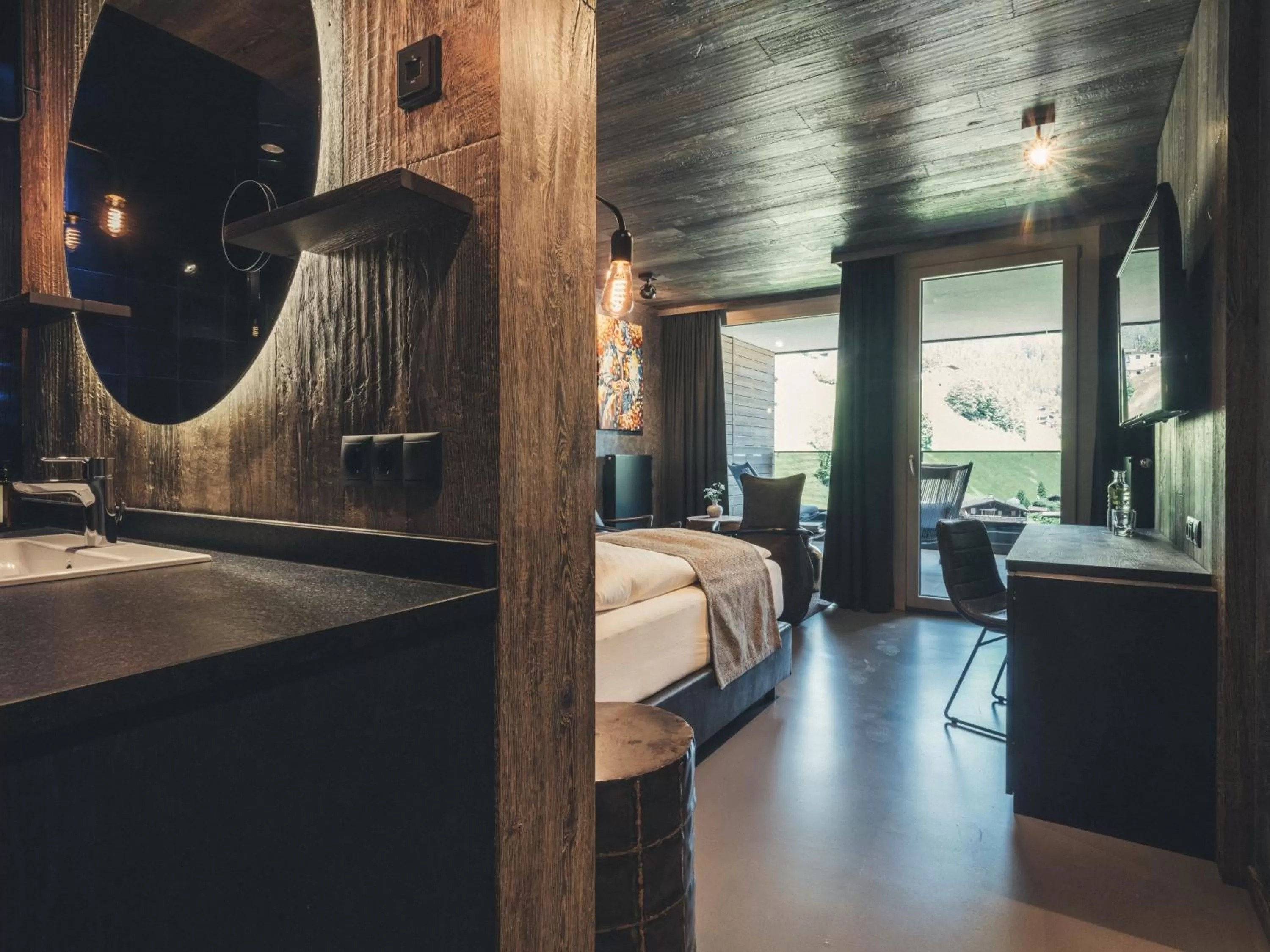 Photo of the whole room, Bed in Hotel Tirolerhof 4 Sterne Superior