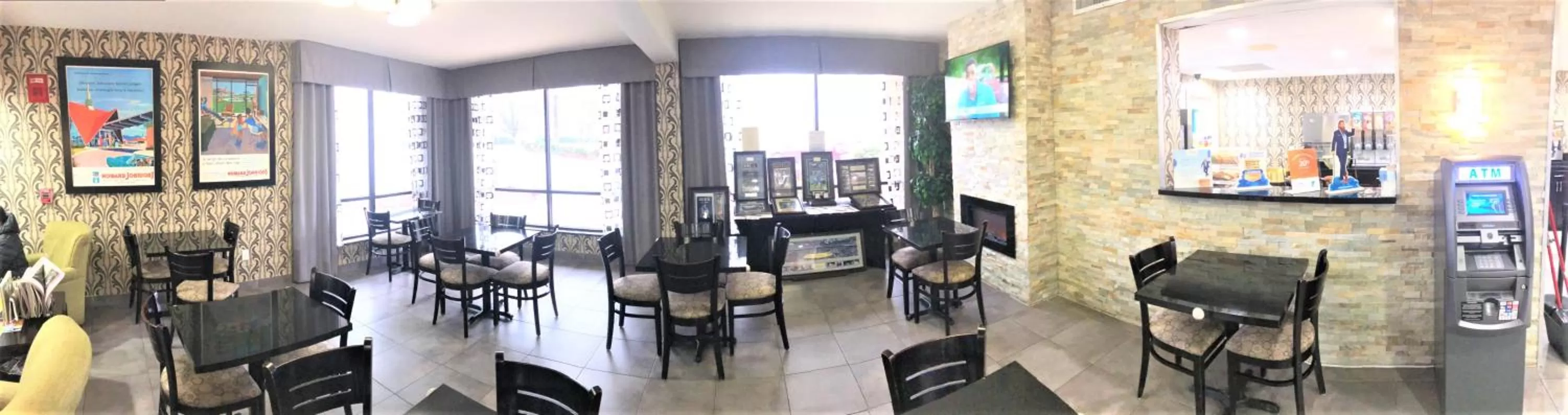 Breakfast in Howard Johnson by Wyndham Greensboro Near the Coliseum