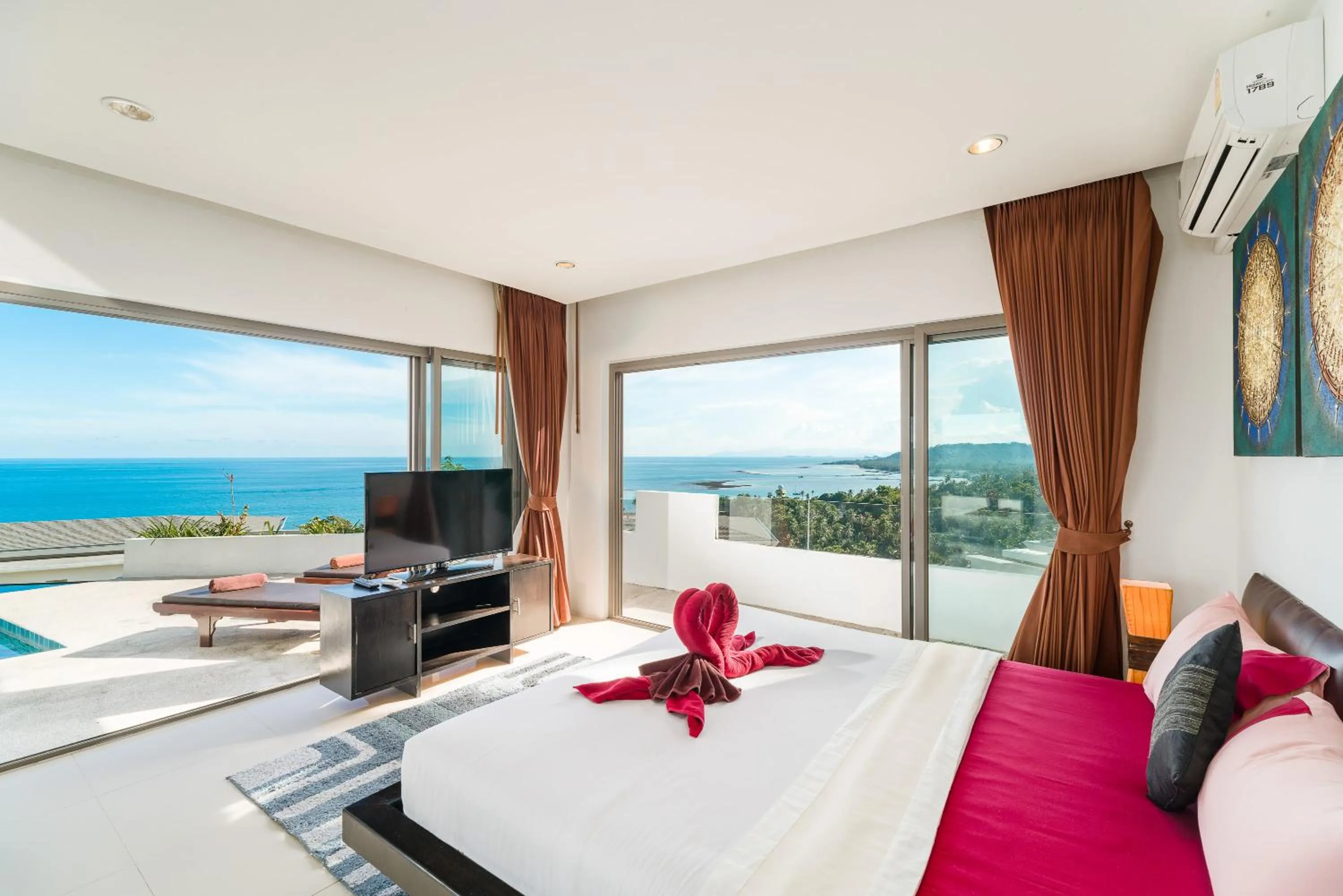 Photo of the whole room, Bed in Tropical Sea View Residence