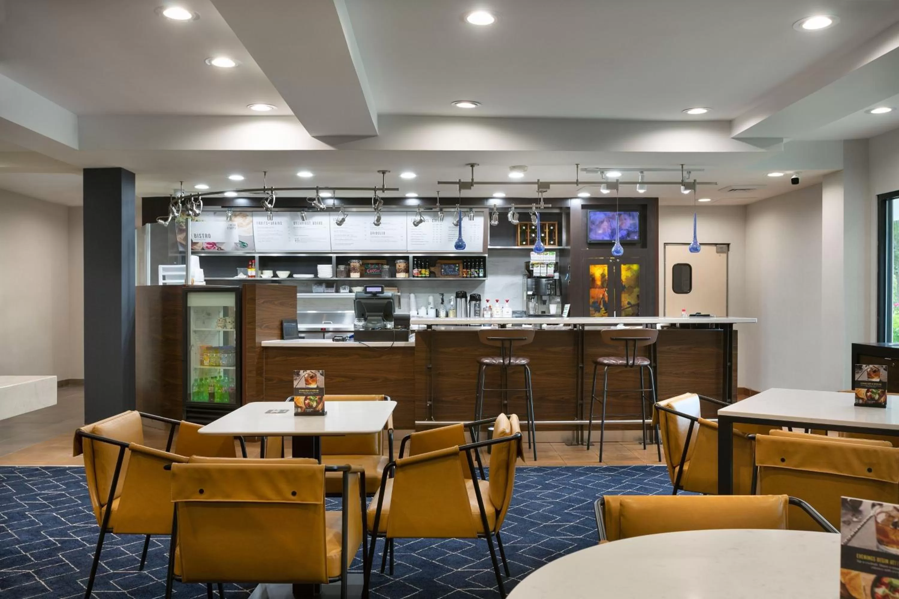 Breakfast in Courtyard Winston-Salem Hanes Mall