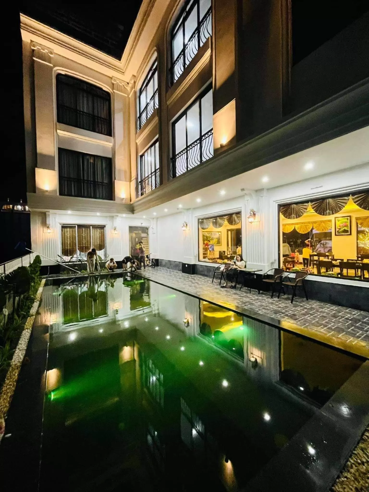 Swimming pool in Lotus Hotel Ninh Bình