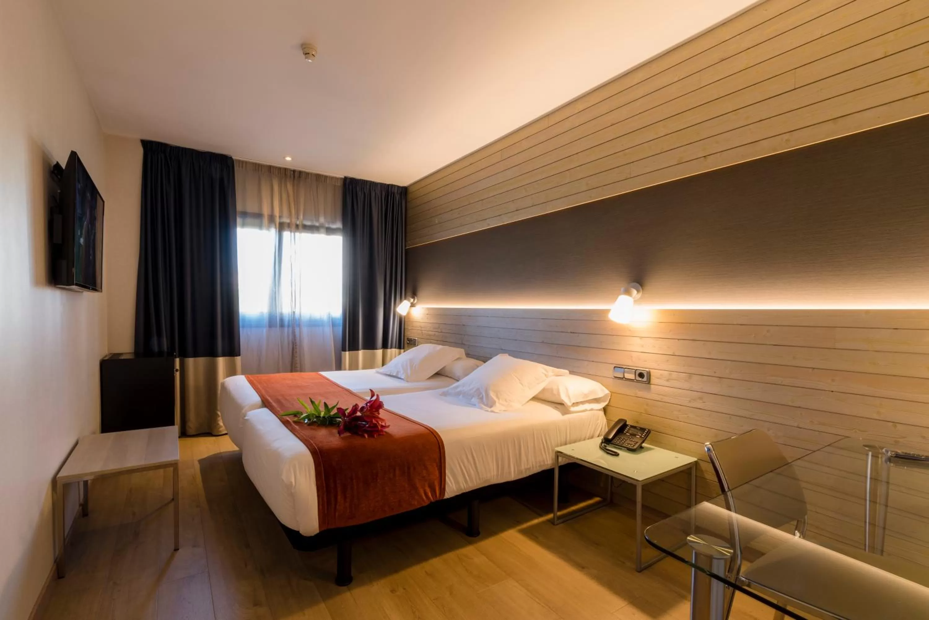 Photo of the whole room, Bed in Hotel Avenida