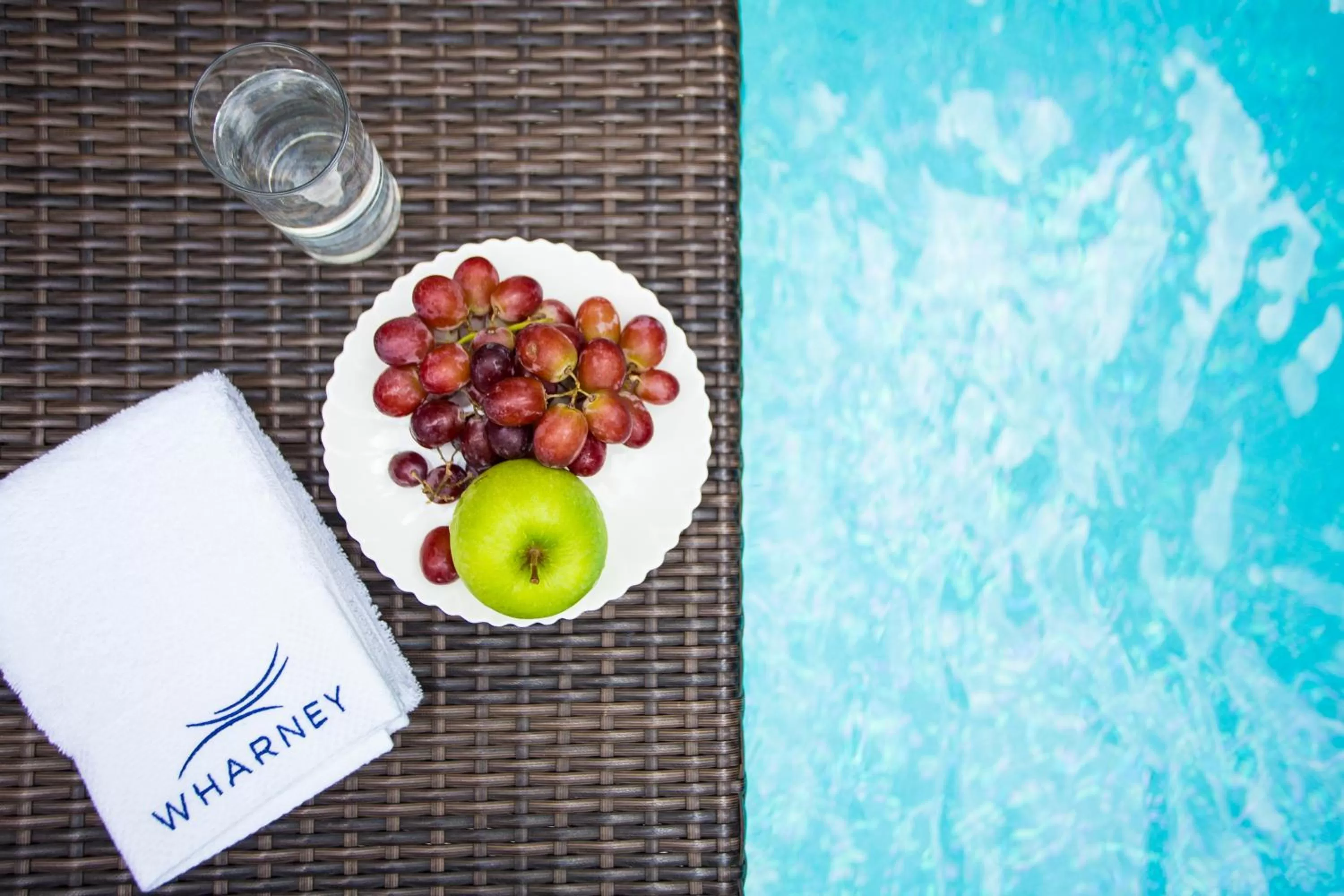 Swimming pool in Wharney Hotel
