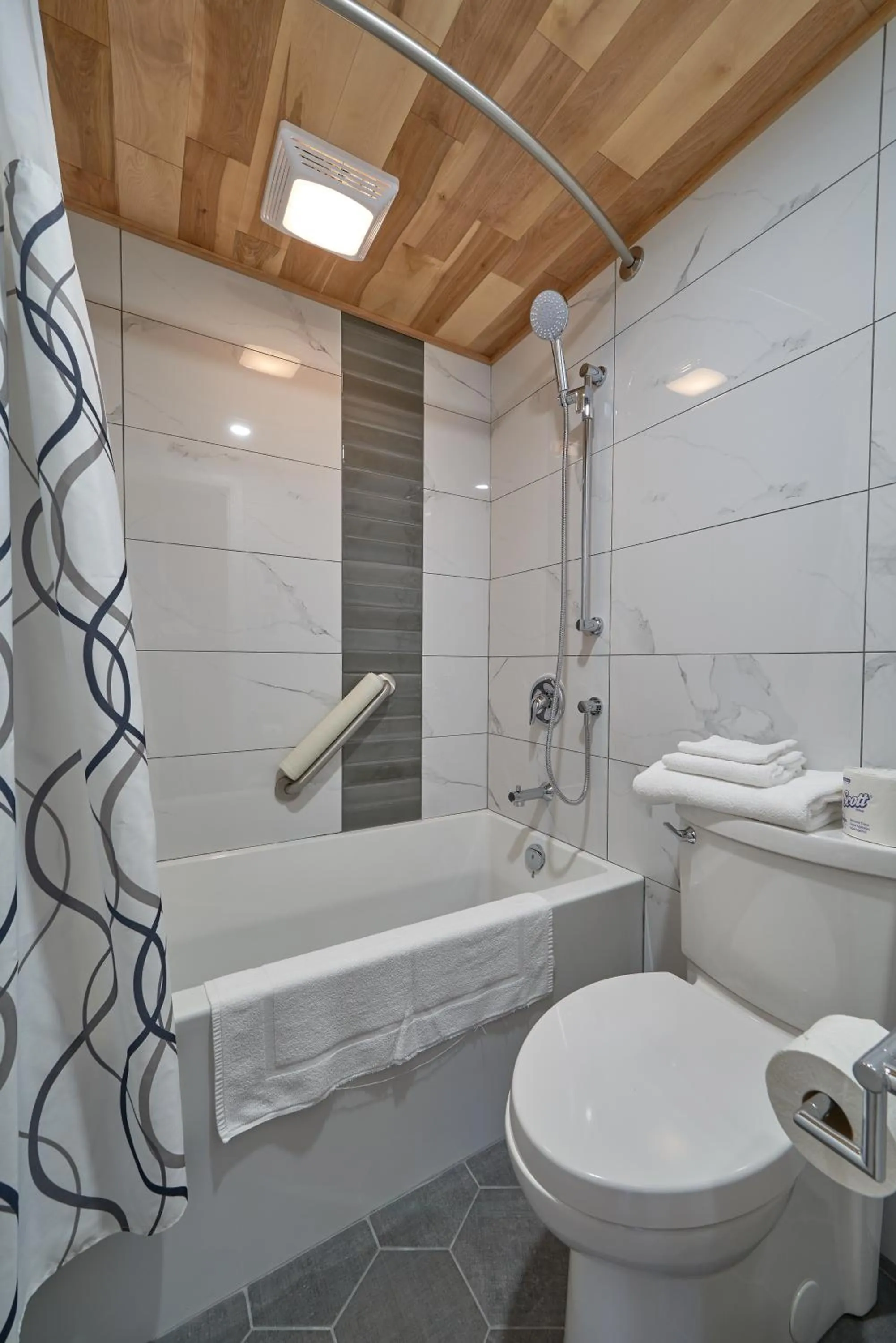 Bathroom in Auberge de la Pointe