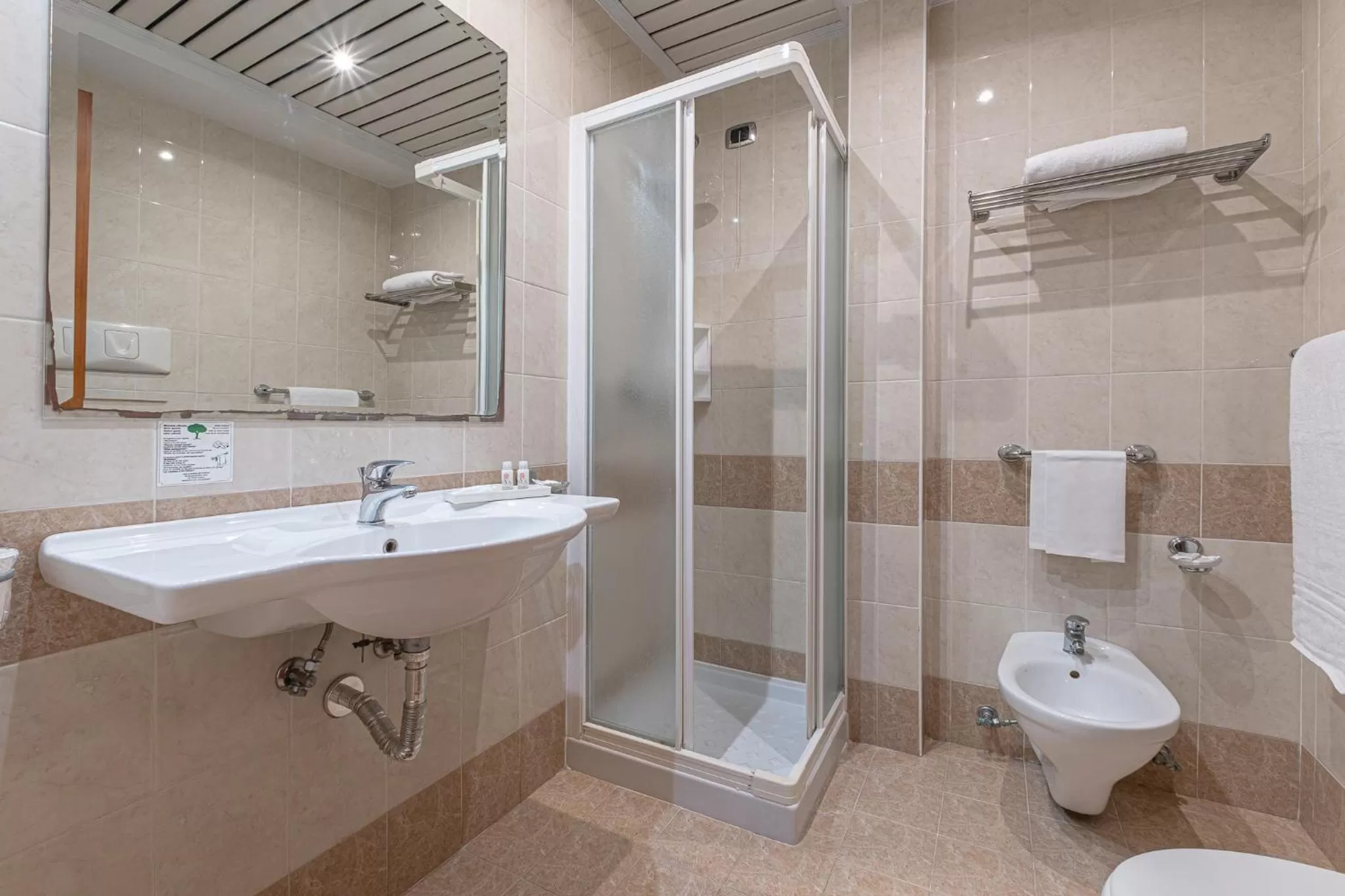 Shower in Hotel Relax