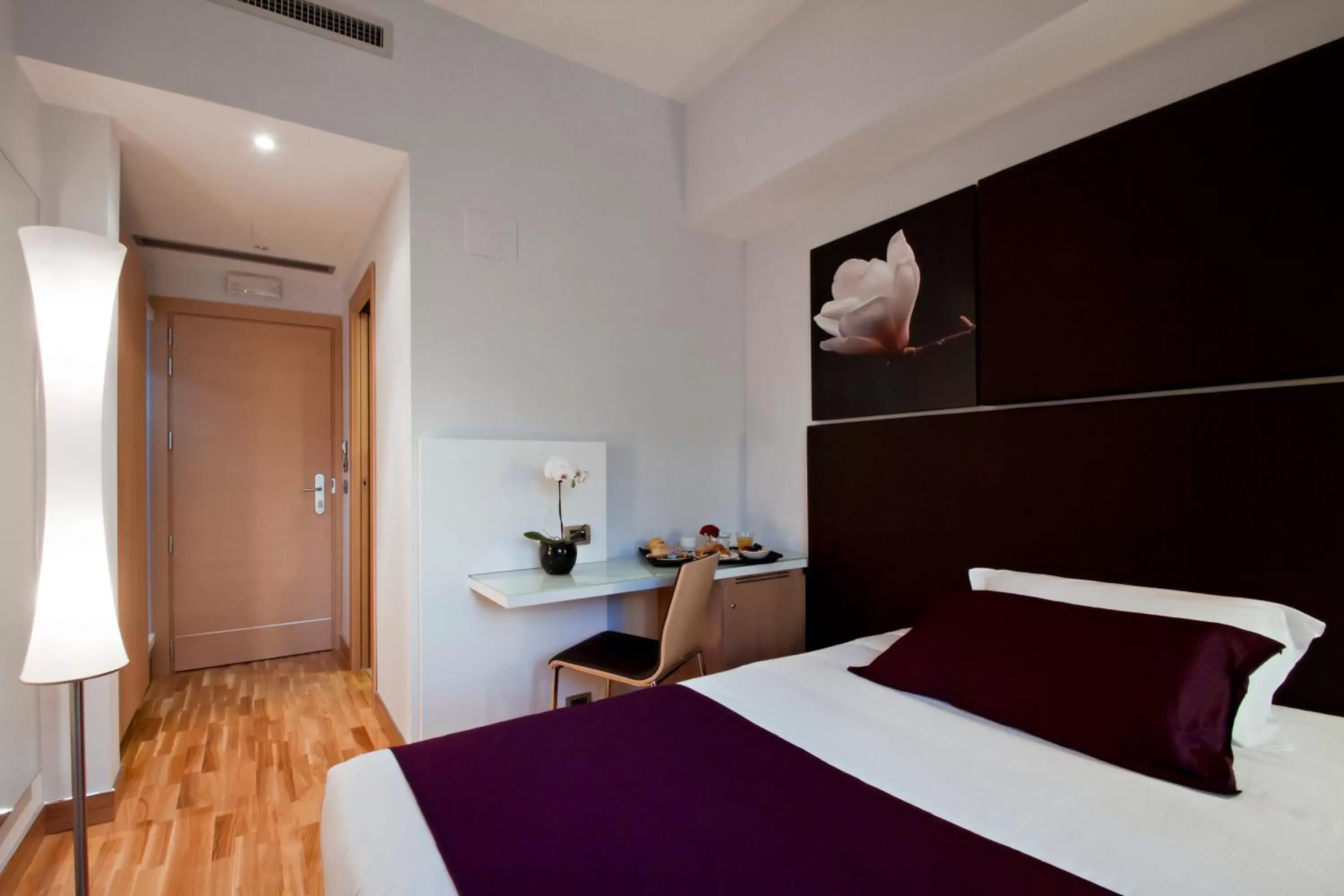 Small Double Room in Hotel Gravina San Pietro Small Double Room in Hotel Gravina San Pietro