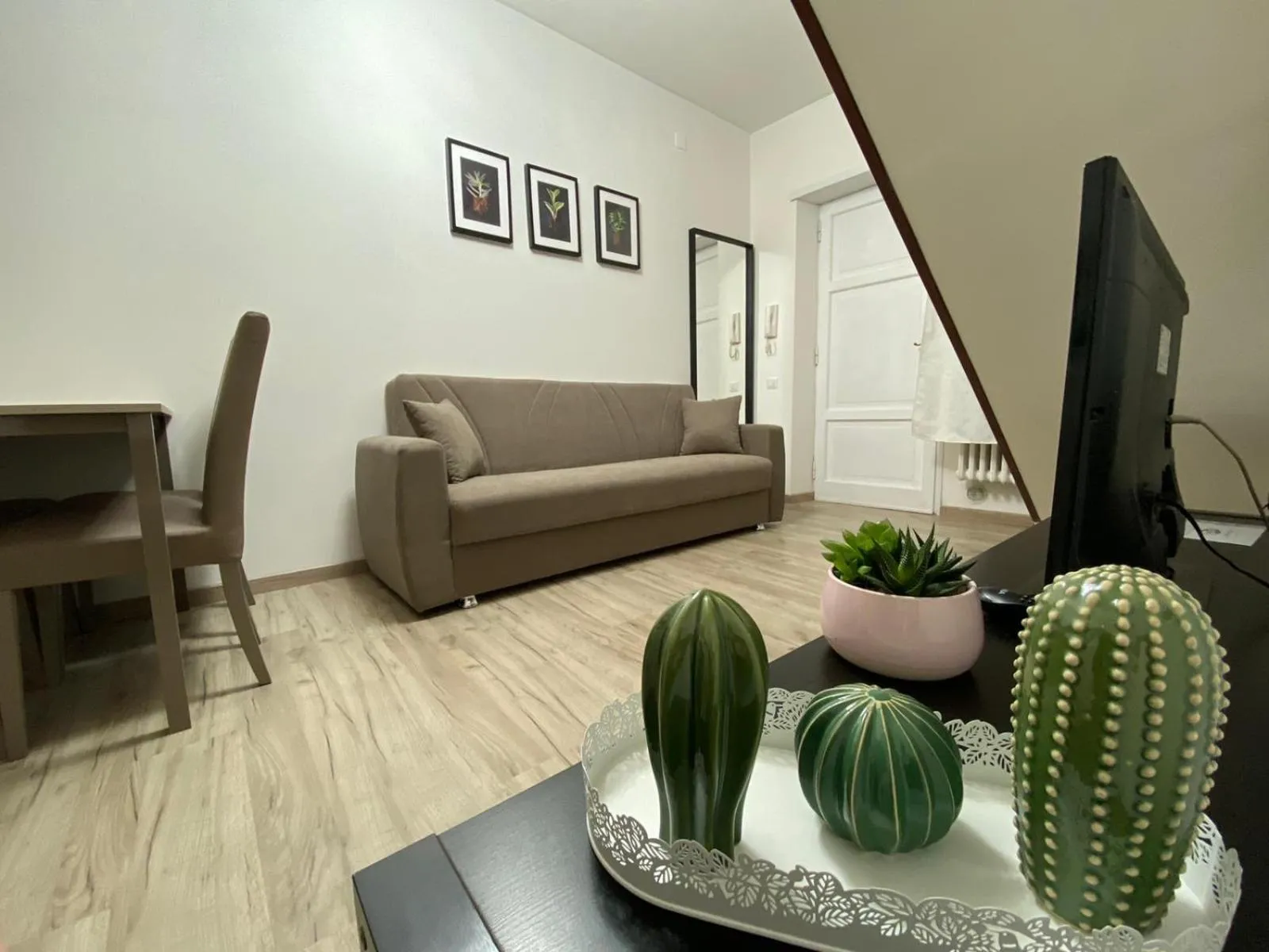 TV and multimedia in The Place In Rome Guest House