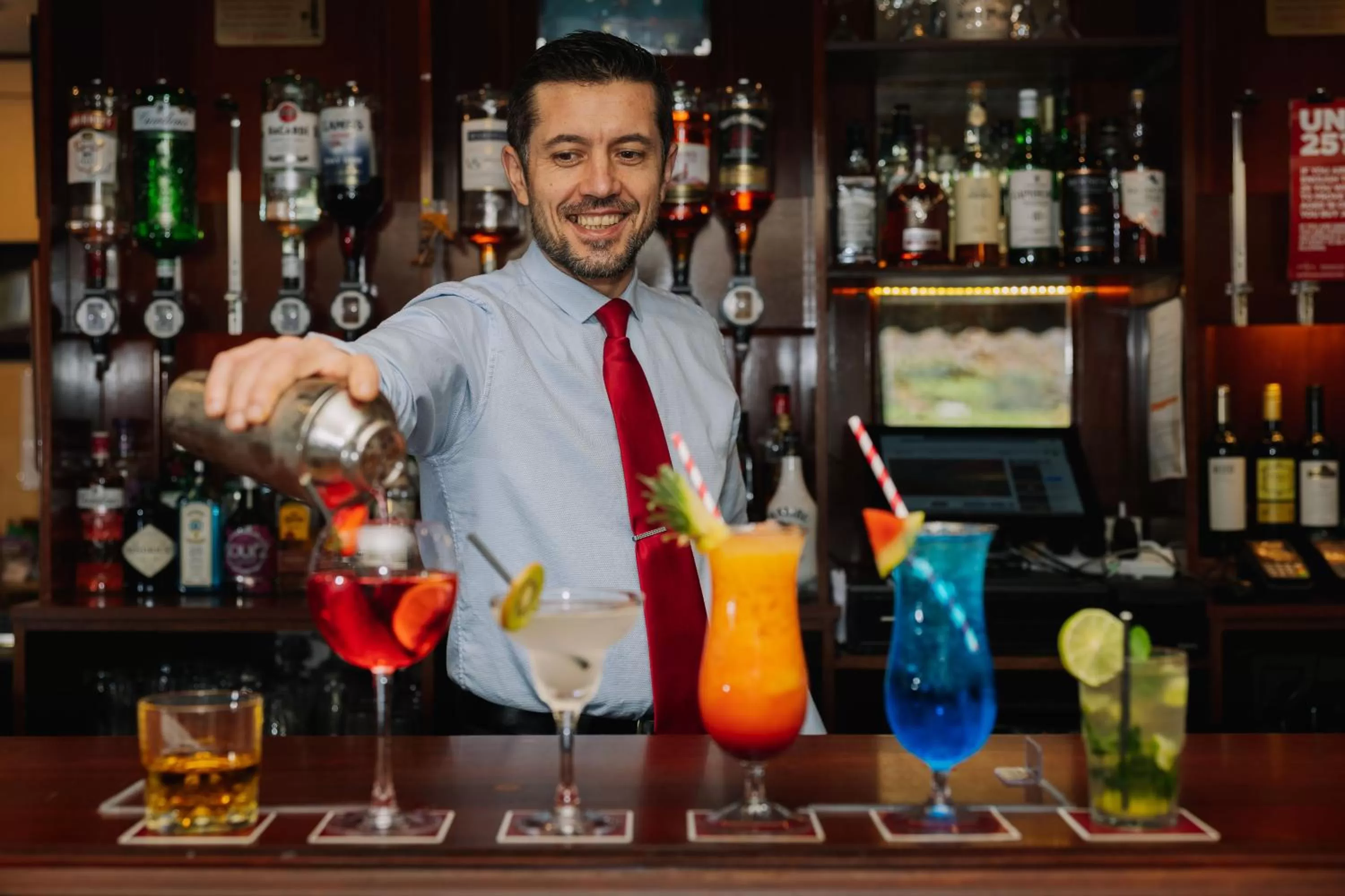 Lounge or bar in Muthu Fort William Hotel