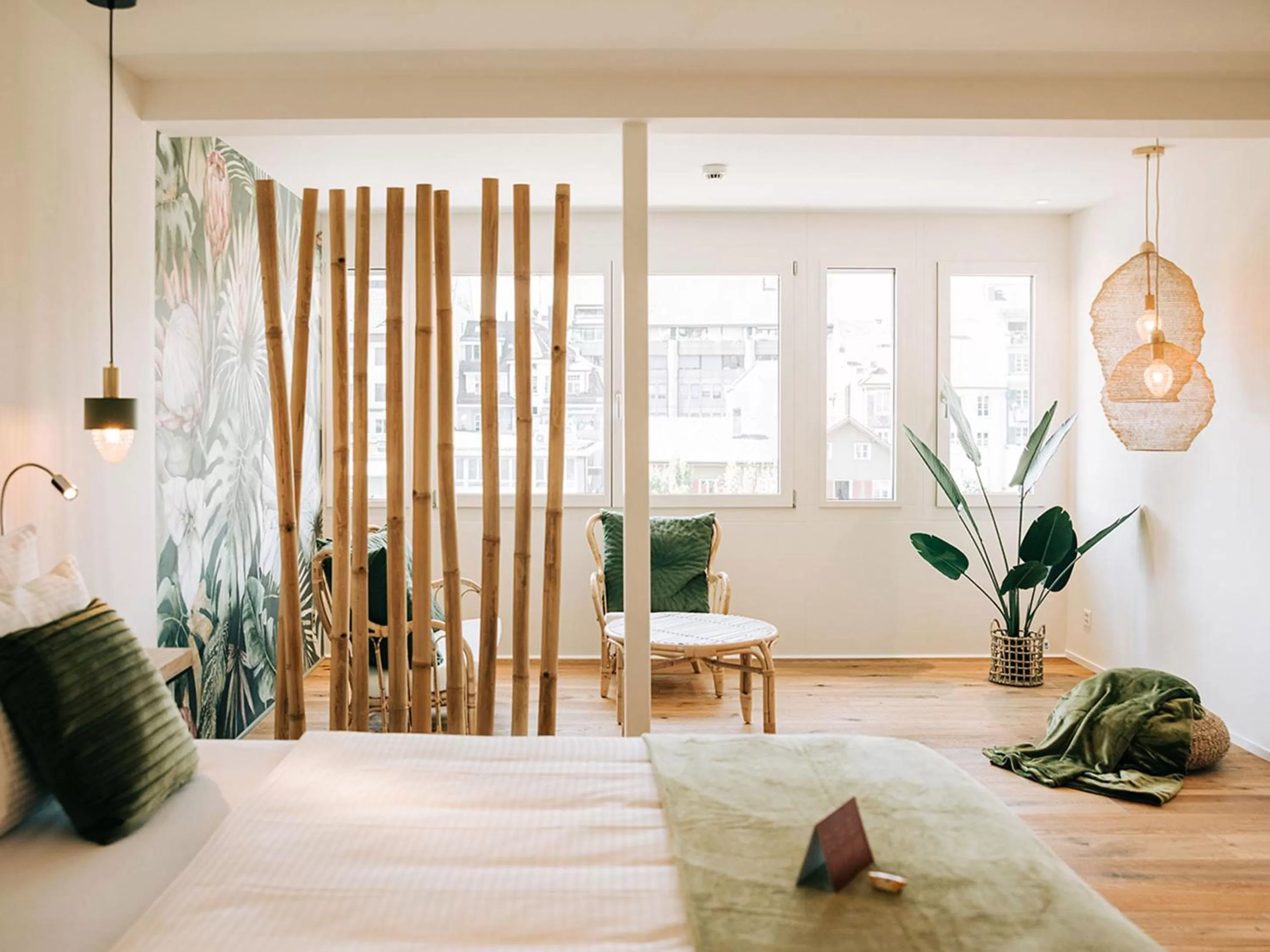 Photo of the whole room, Bed in Hotel Krone Thun