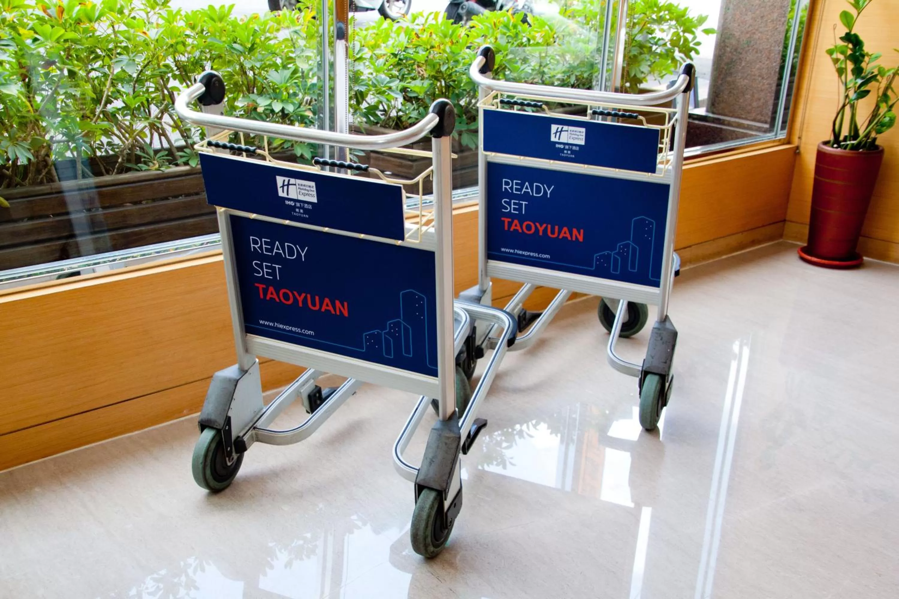 Lobby or reception in Holiday Inn Express Taoyuan by IHG