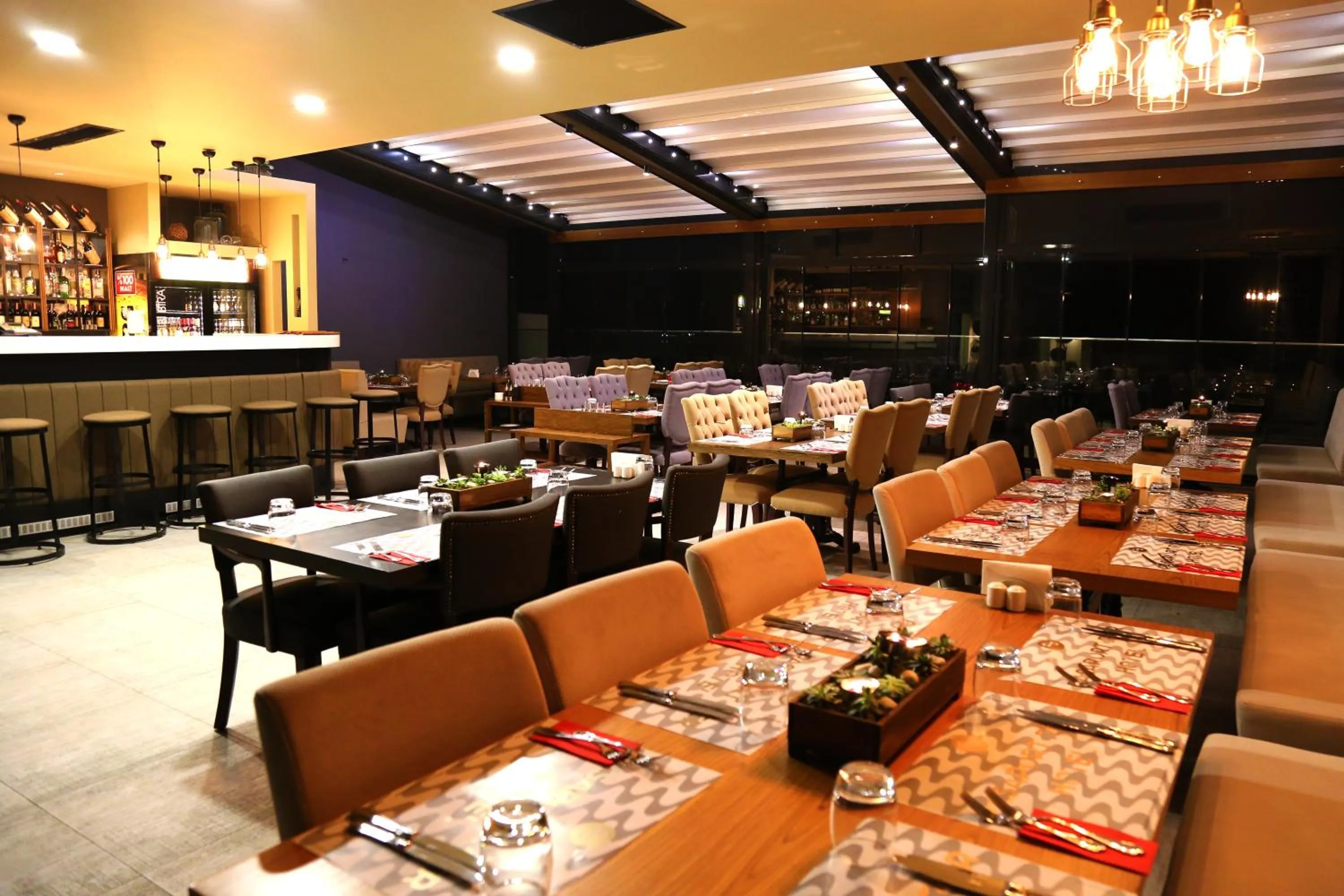 Food and drinks in Pasaport Pier Hotel