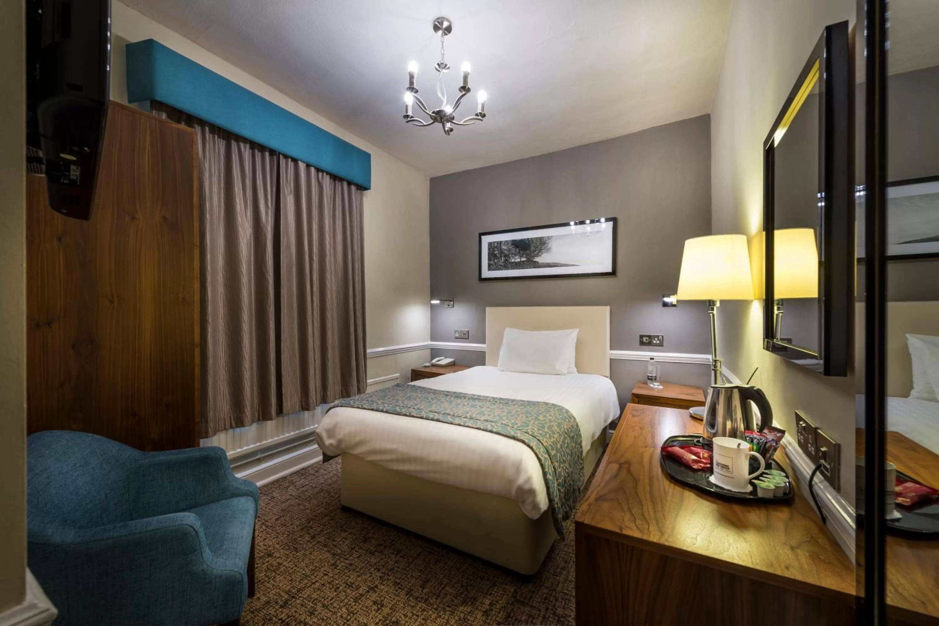 Bedroom, Bed in The Three Swans Hotel, Market Harborough, Leicestershire - The Coaching Inn Group