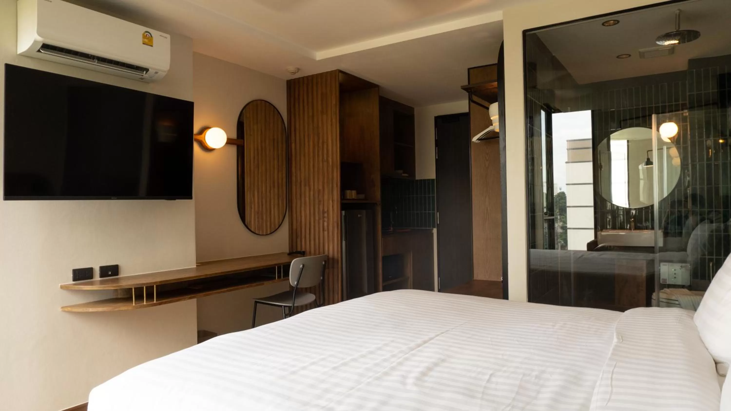 Photo of the whole room, Bed in karaarom hotel