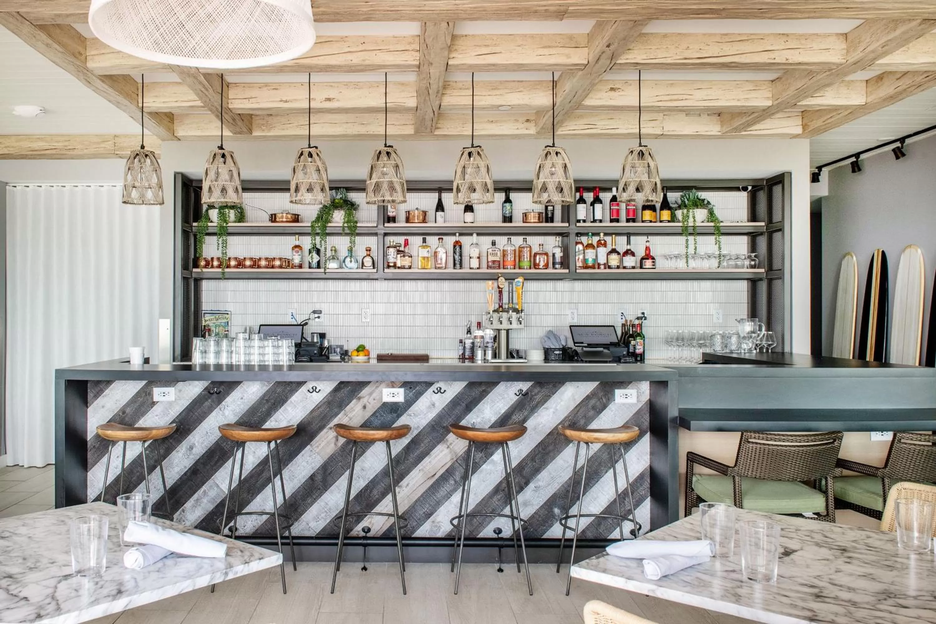 Lounge or bar in Sawgrass Marriott Golf Resort & Spa