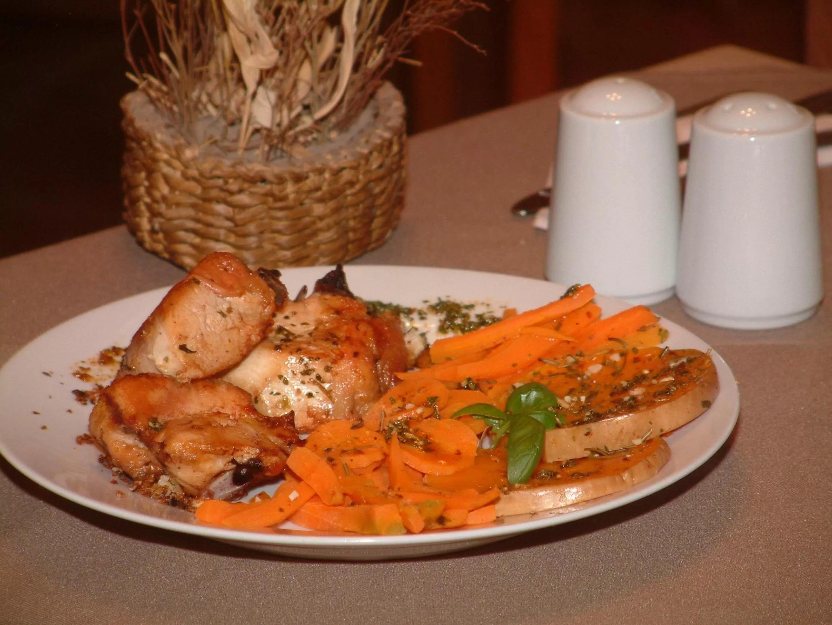 Restaurant/places to eat, Food in Hosteria Vientos Del Sur