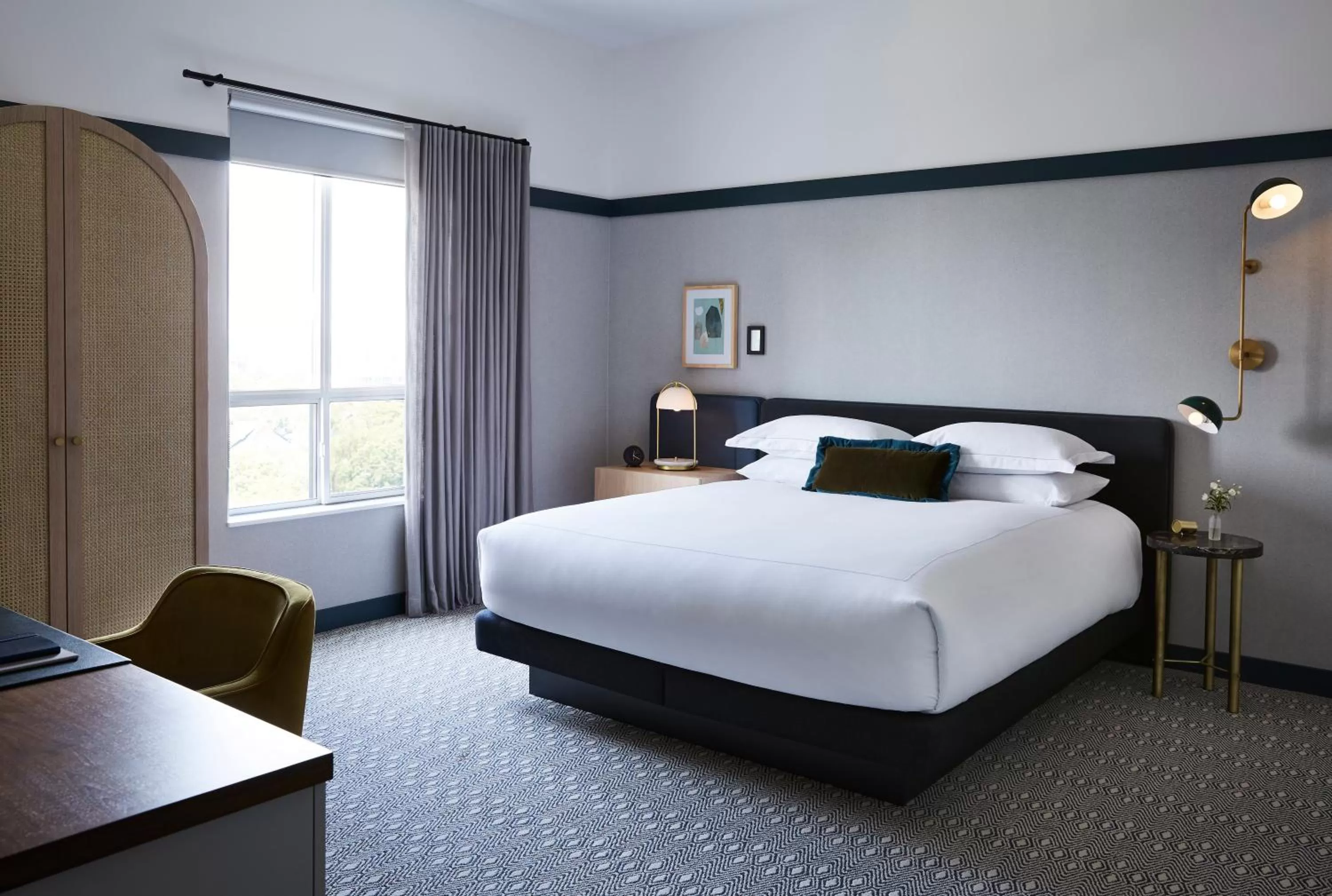 Photo of the whole room, Bed in Kimpton Saint George Hotel by IHG