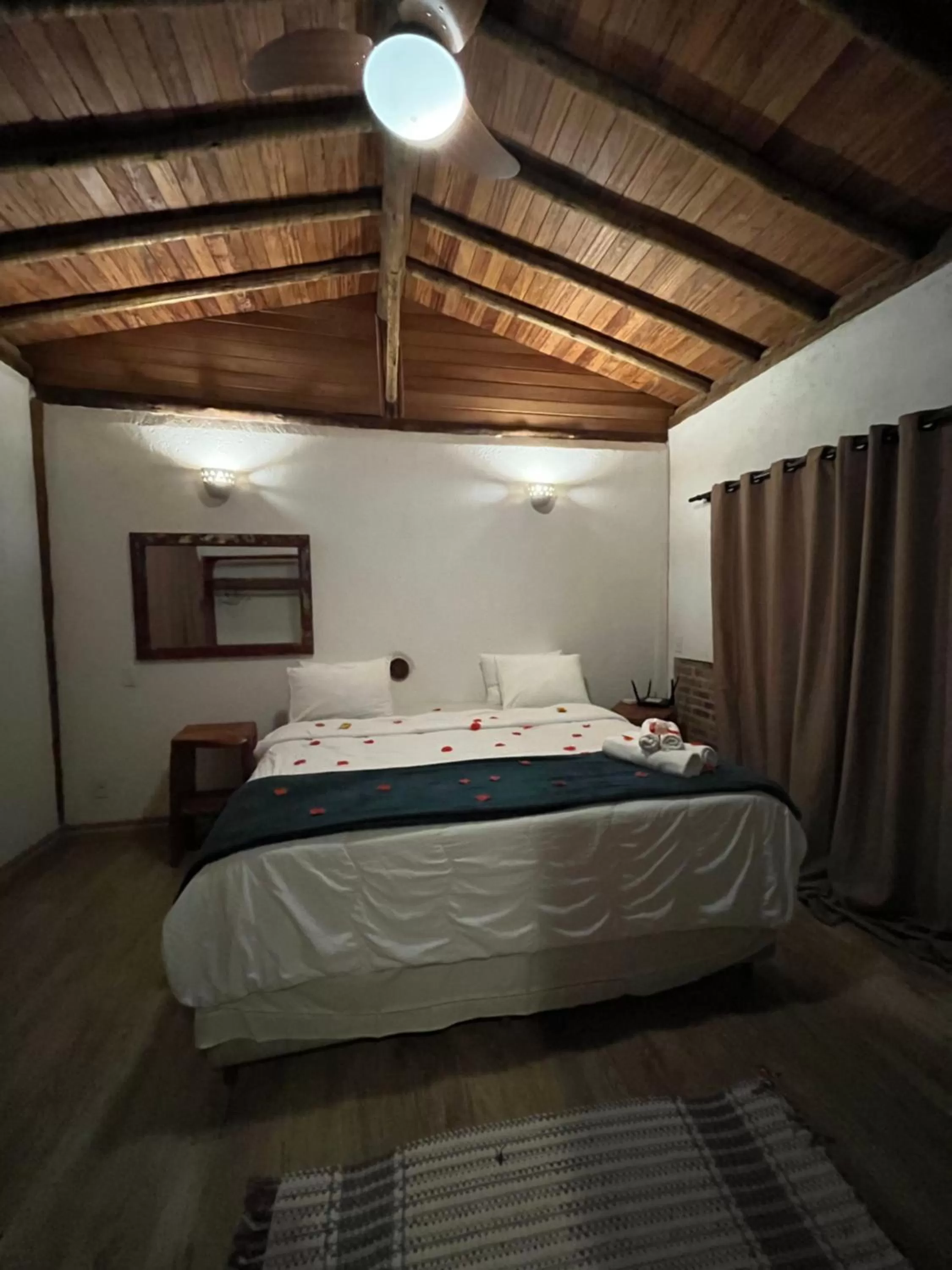 Bed in A Mi Manera Bistro, Pousada e Cervejaria Artesanal!