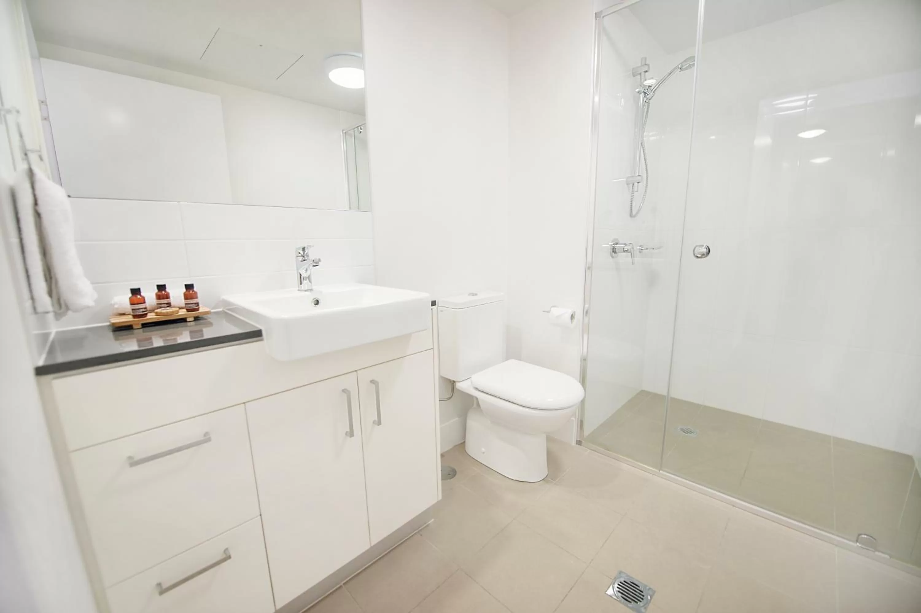 Bathroom in Gladstone Central Plaza Official