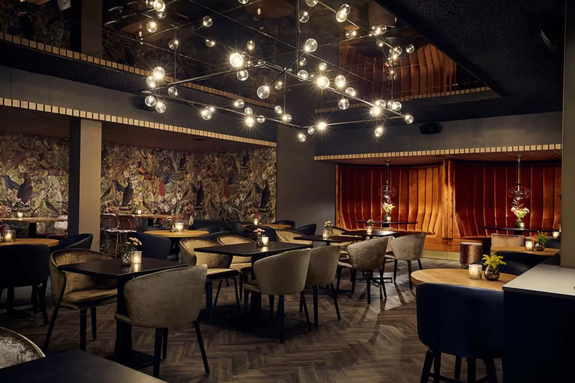 Lounge or bar in Van der Valk Hotel Arnhem