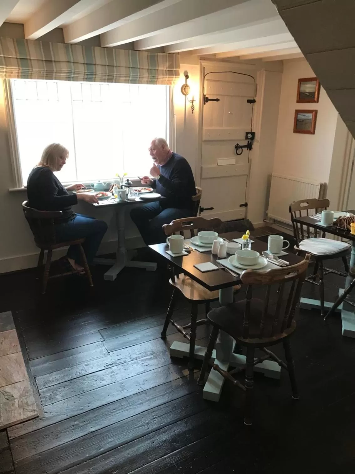 Breakfast in Willow Cottage