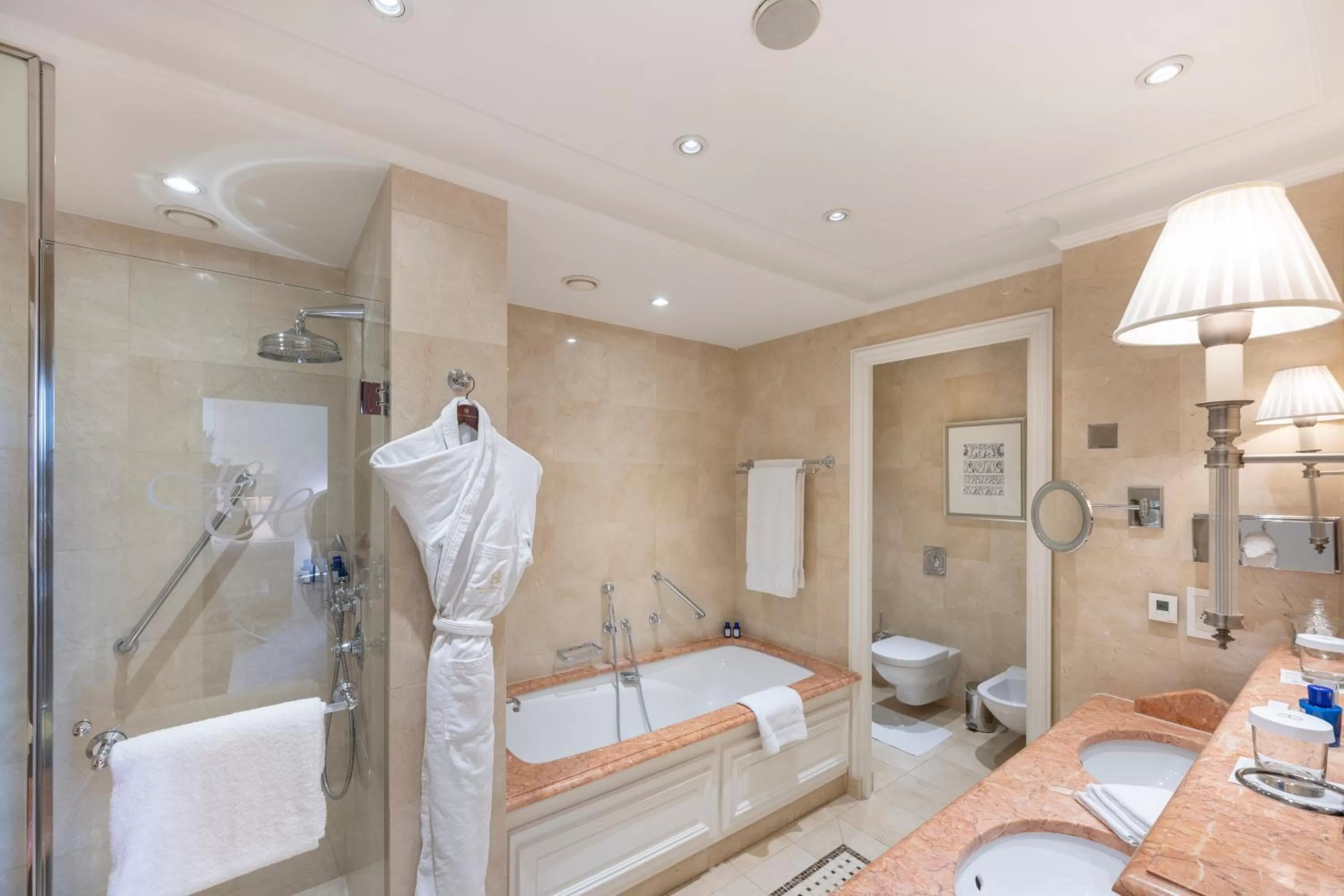 Bathroom in Hôtel Hermitage Monte-Carlo