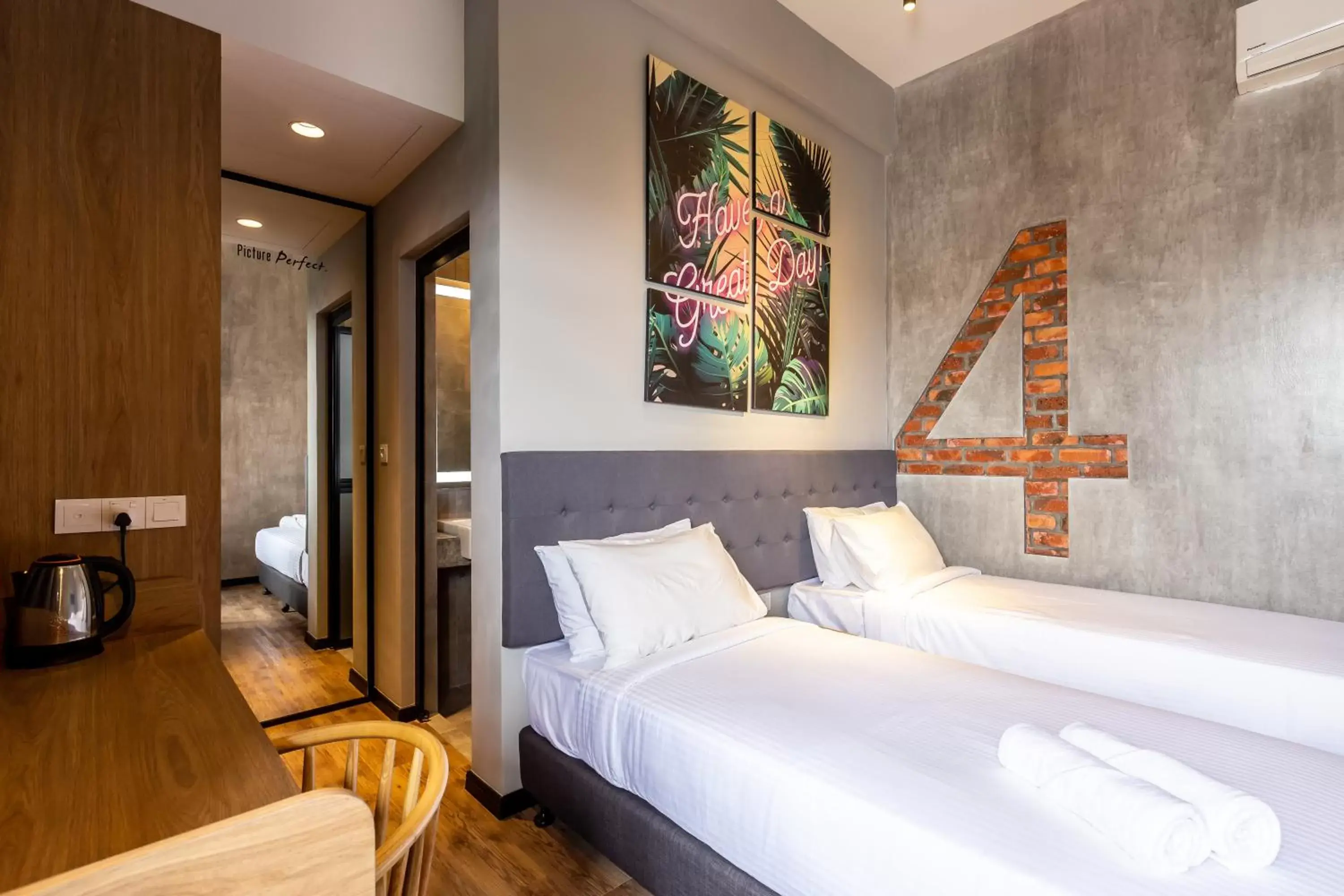 Standard Twin Room in Brown Hotel Standard Twin Room in Brown Hotel