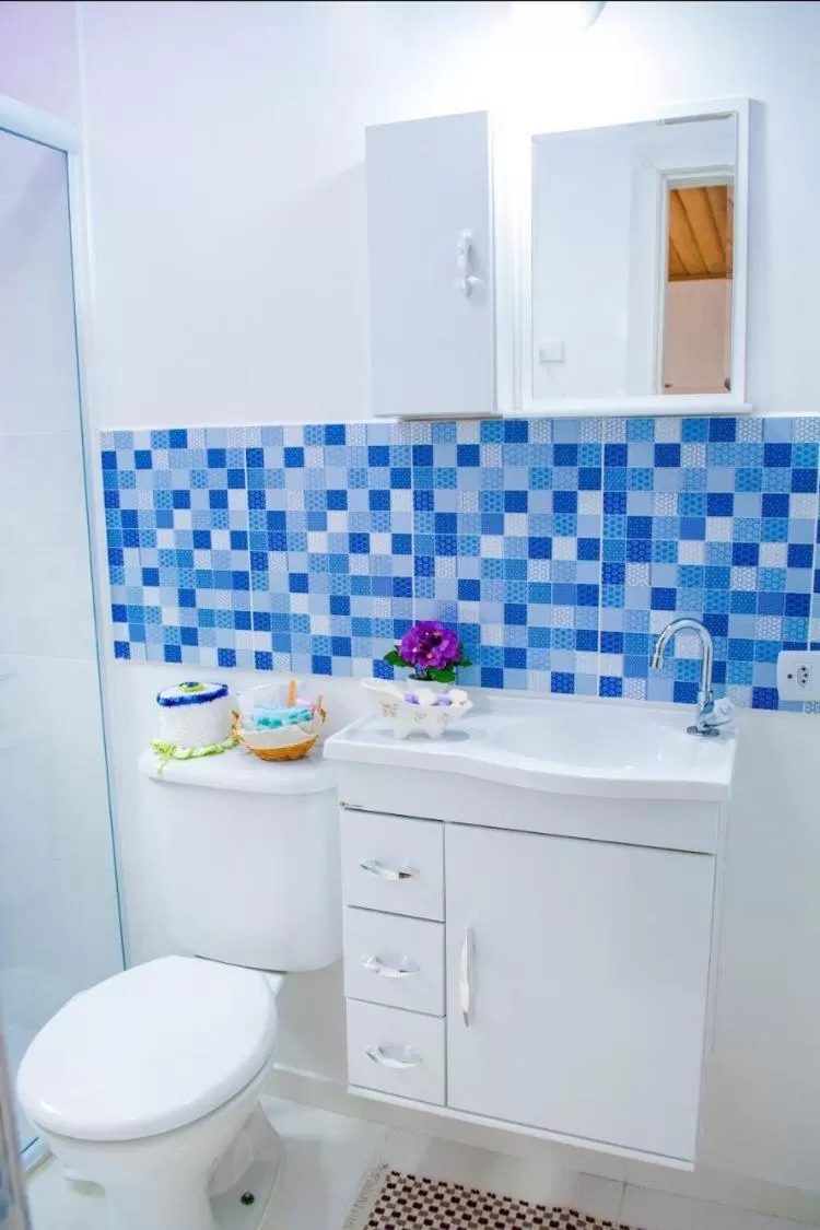 Bathroom in Suítes para fins de semana