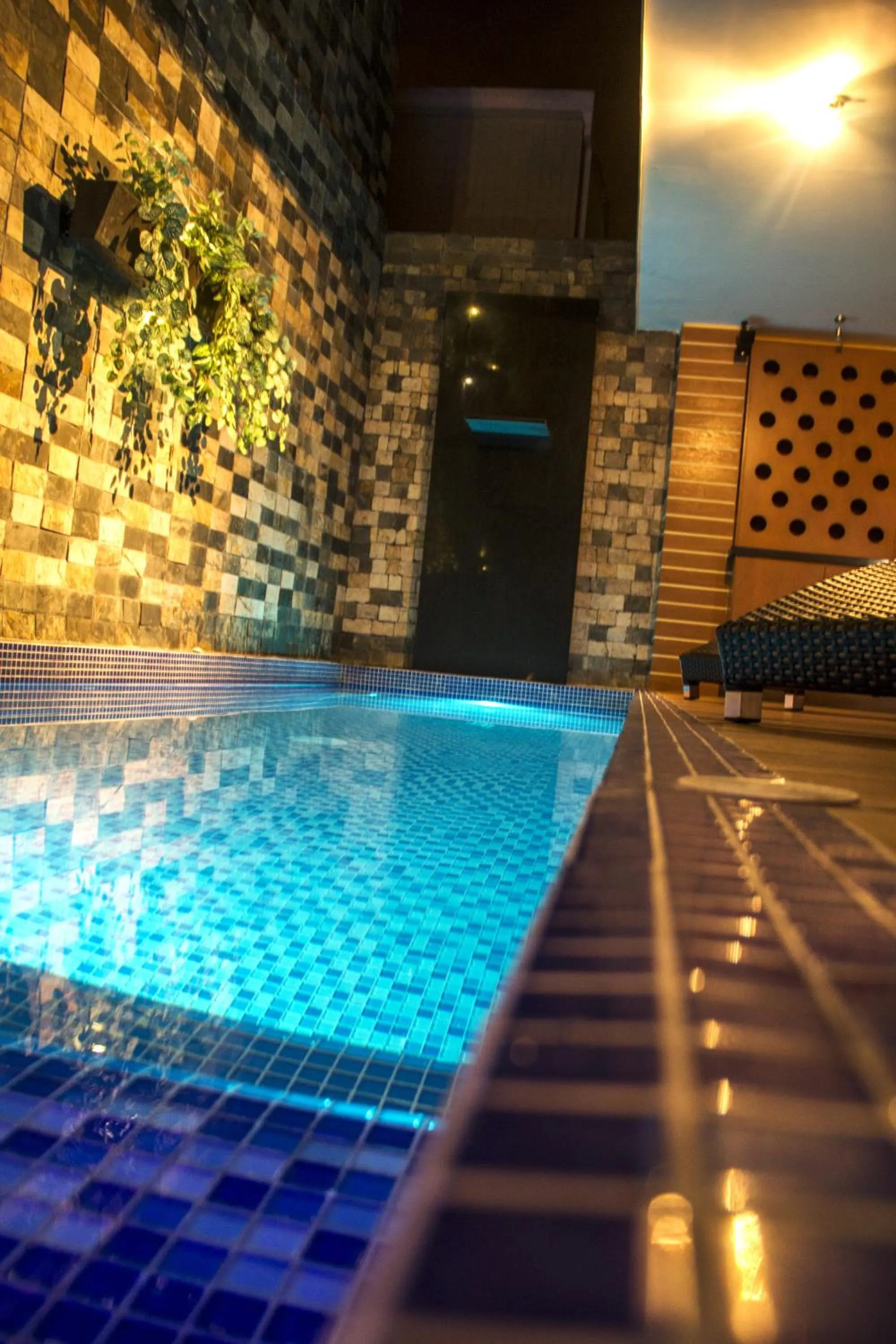 Swimming pool in Hotel León Dorado