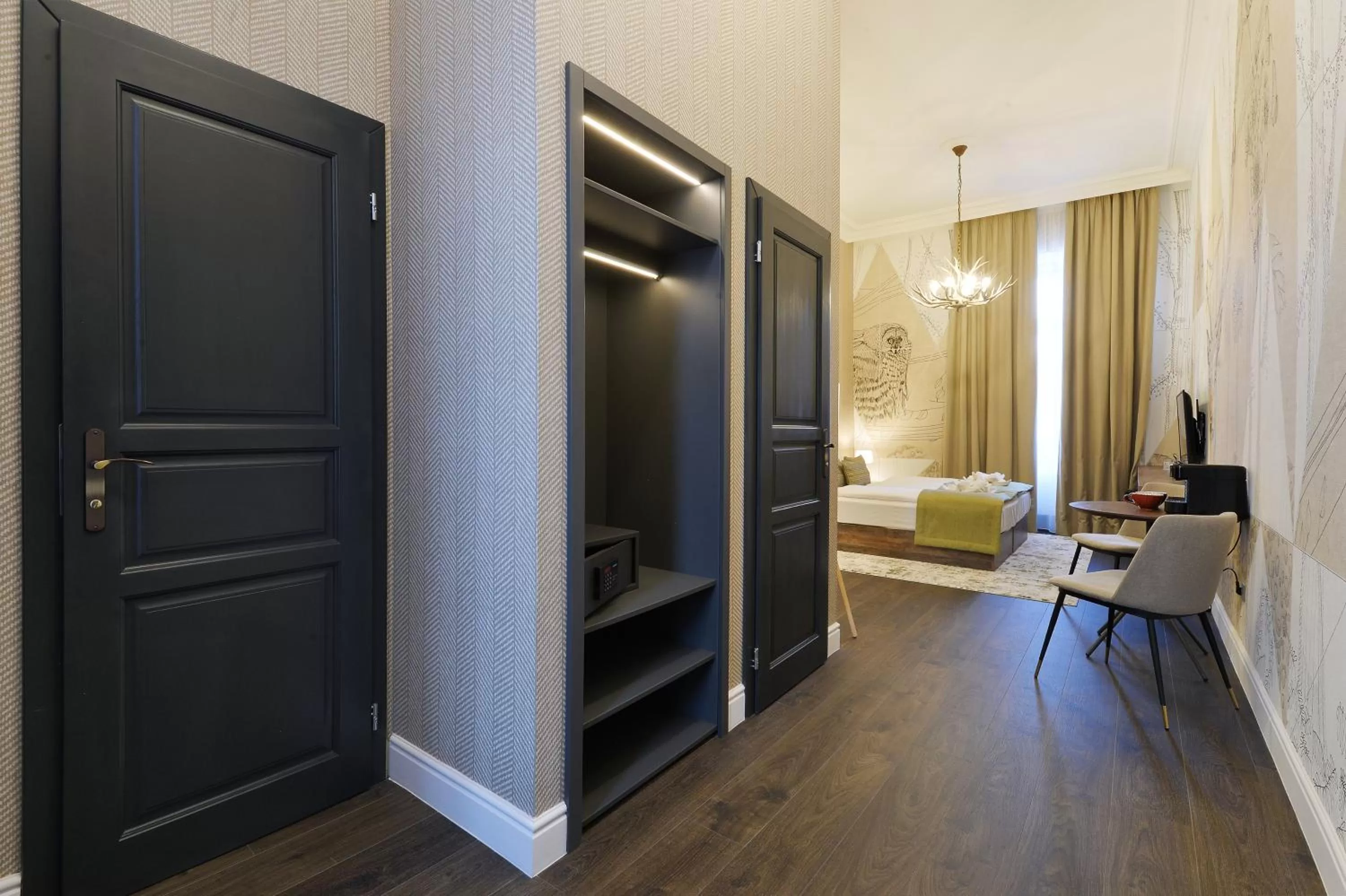 Photo of the whole room in 1552 Boutique Hotel