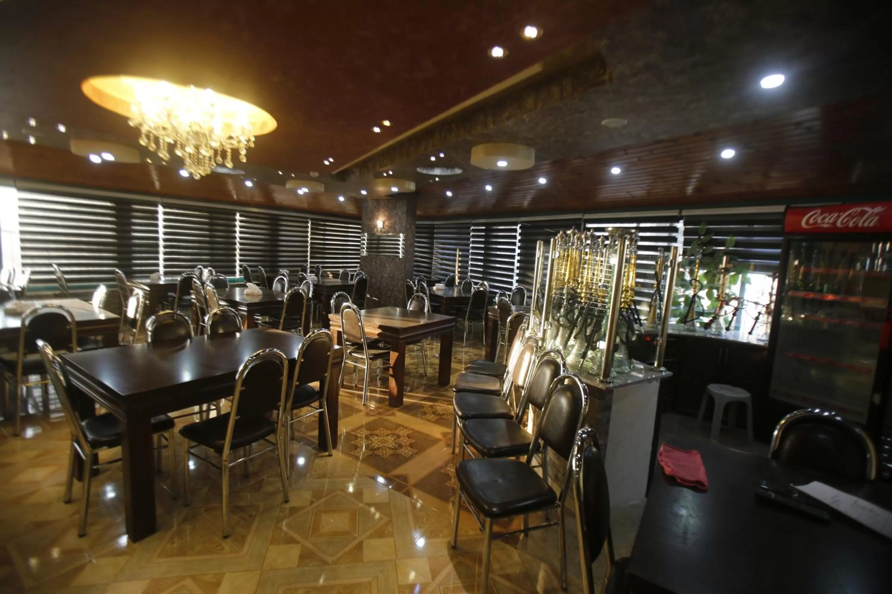 Restaurant/places to eat in Isra Hotel