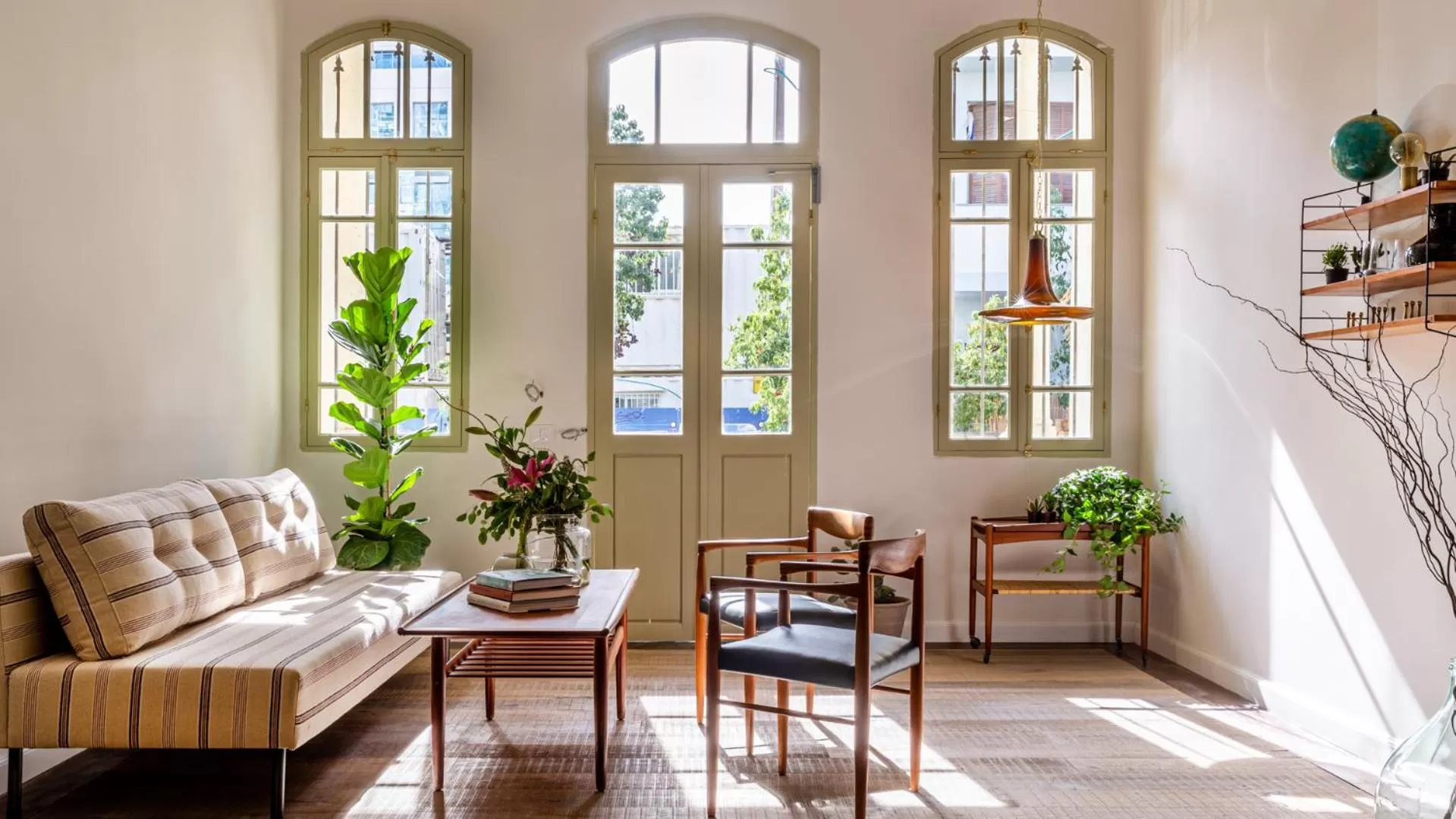 Lounge or bar in Ruby