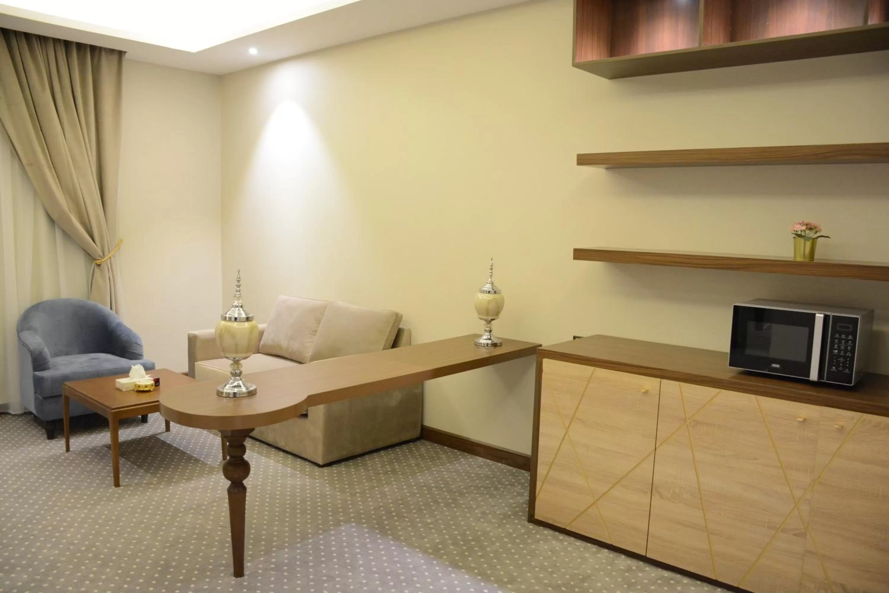 Living room, Seating Area in E1 Hotel