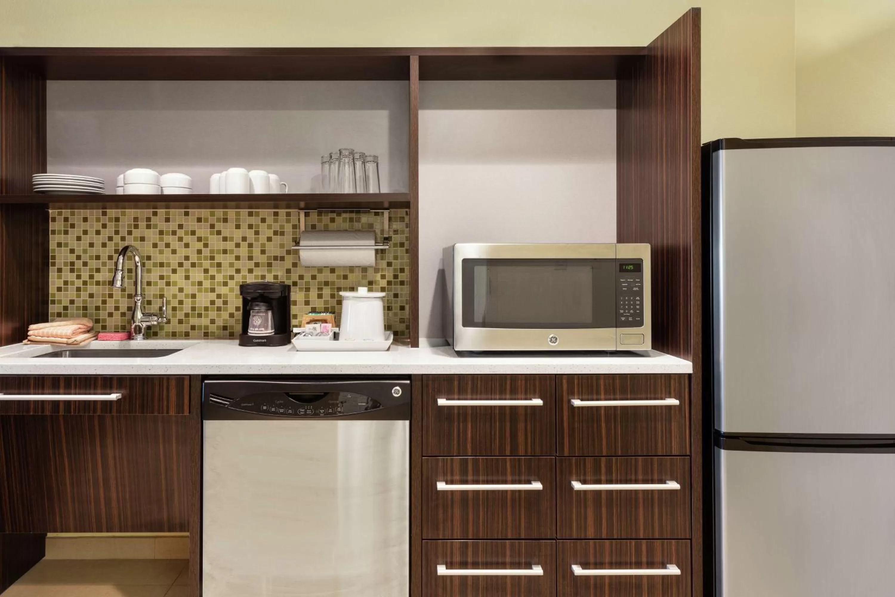 Kitchen or kitchenette in Home2 Suites by Hilton San Antonio Airport, TX