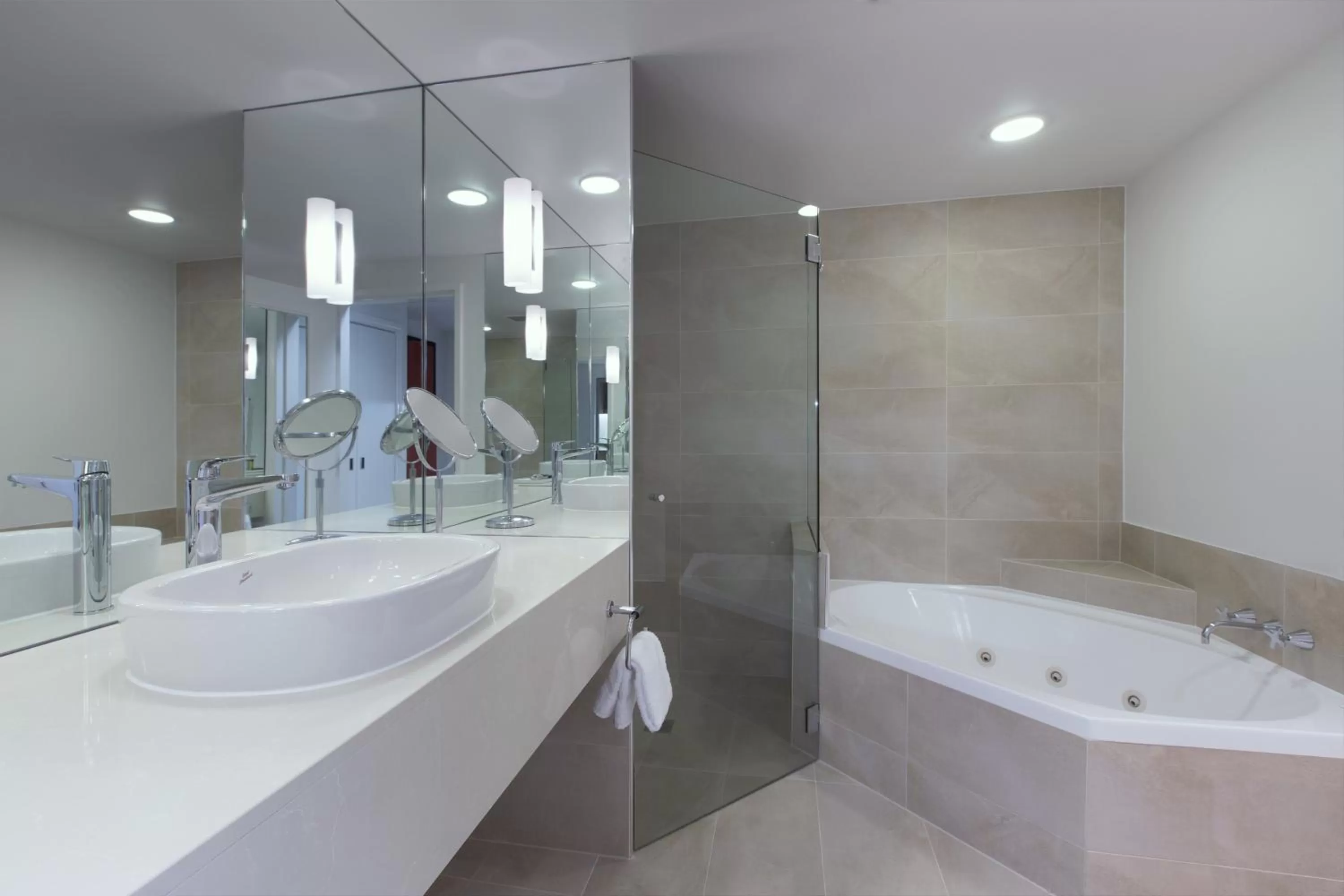 Bathroom in Sofitel Noosa Pacific Resort