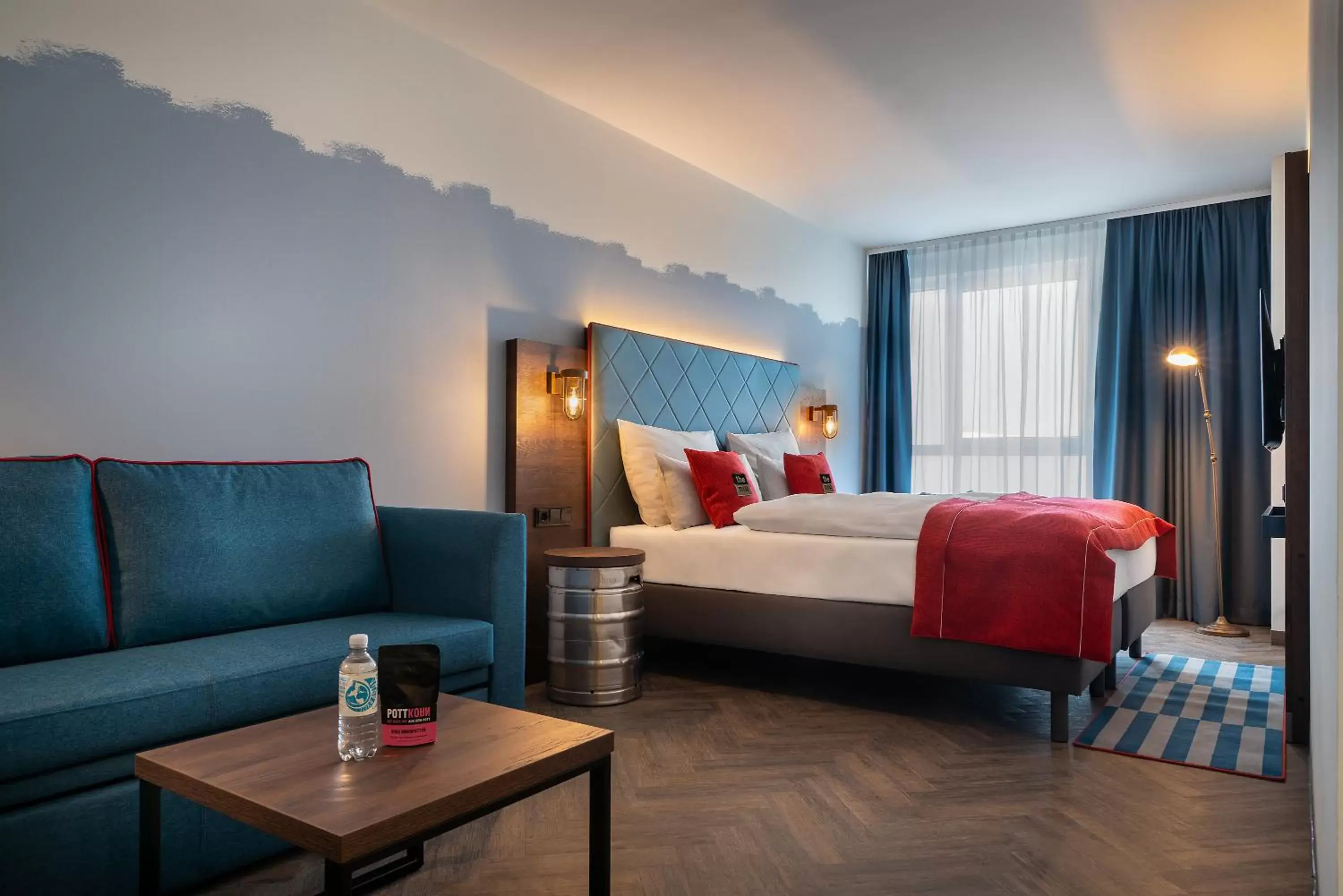 Premium Family Queen Room with Sofa Bed - single occupancy in Holiday Inn - the niu, Keg Hamburg Ost by IHG Premium Family Queen Room with Sofa Bed - single occupancy in Holiday Inn - the niu, Keg Hamburg Ost by IHG